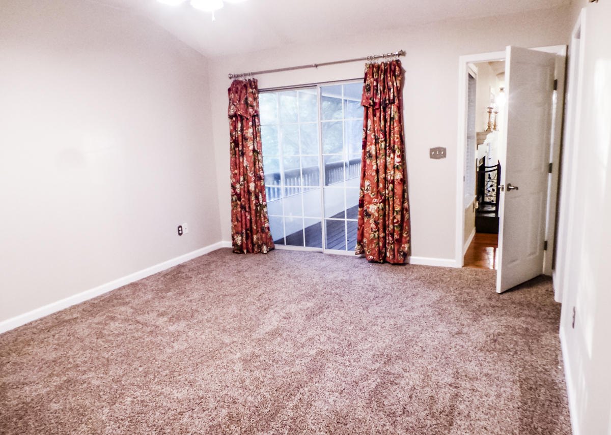 COUNTRYVIEW EST - Residential