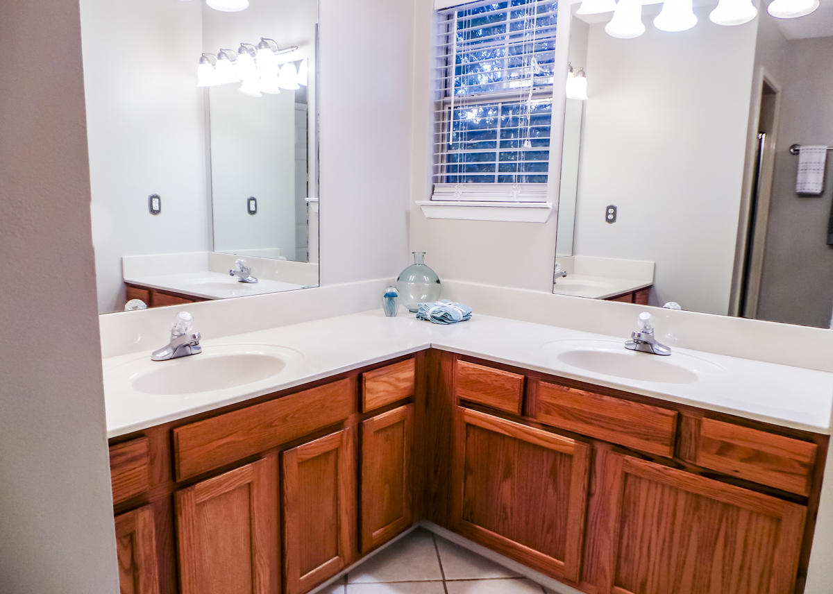 COUNTRYVIEW EST - Residential