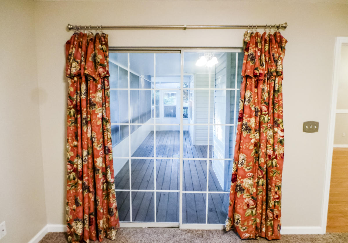 COUNTRYVIEW EST - Residential