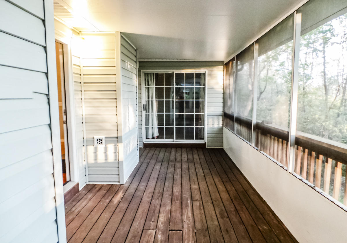COUNTRYVIEW EST - Residential
