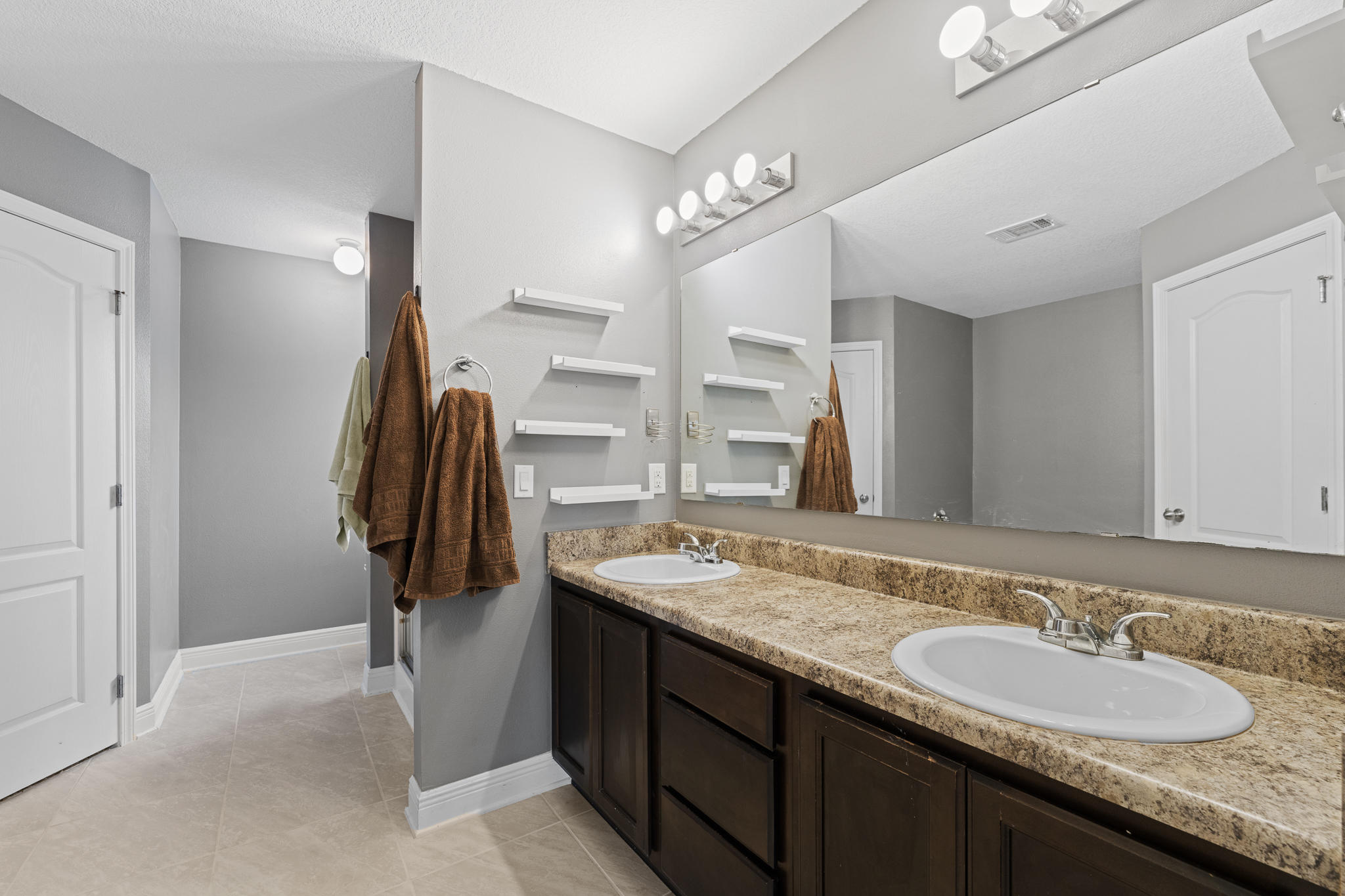 LA MESA AT HIDDEN CREEK - Residential