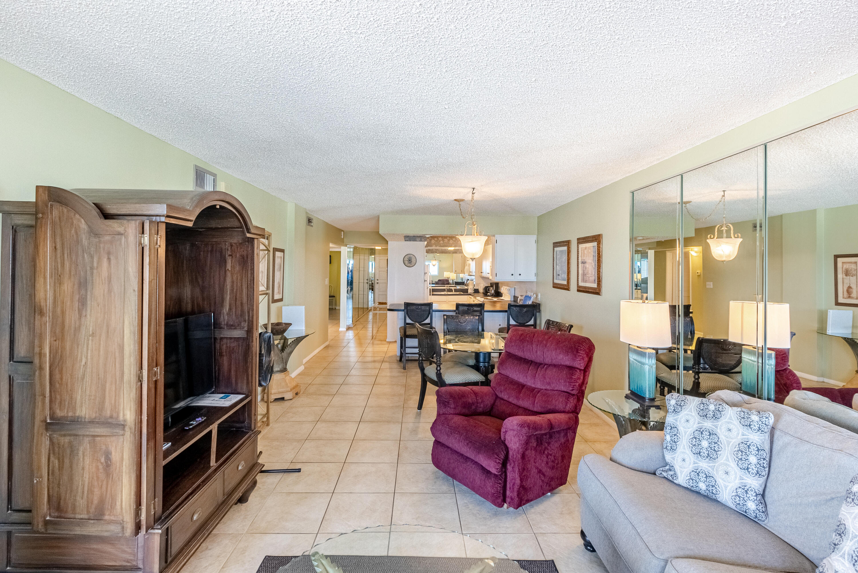 REGENCY TOWERS CONDO - Residential