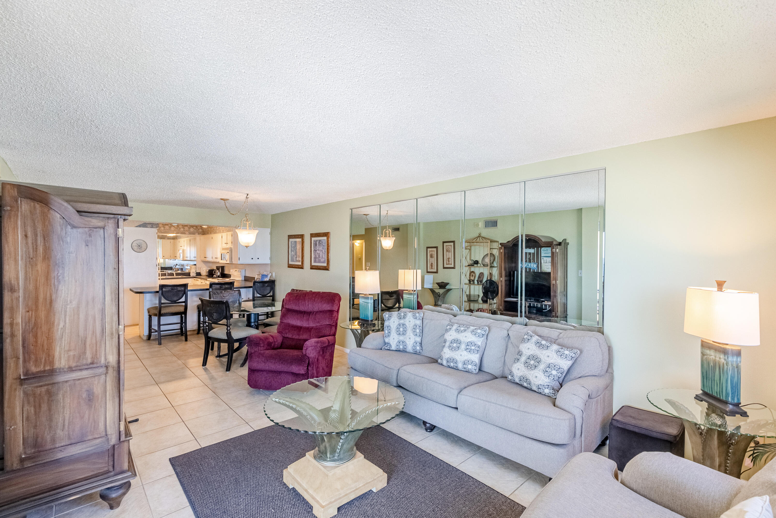 REGENCY TOWERS CONDO - Residential