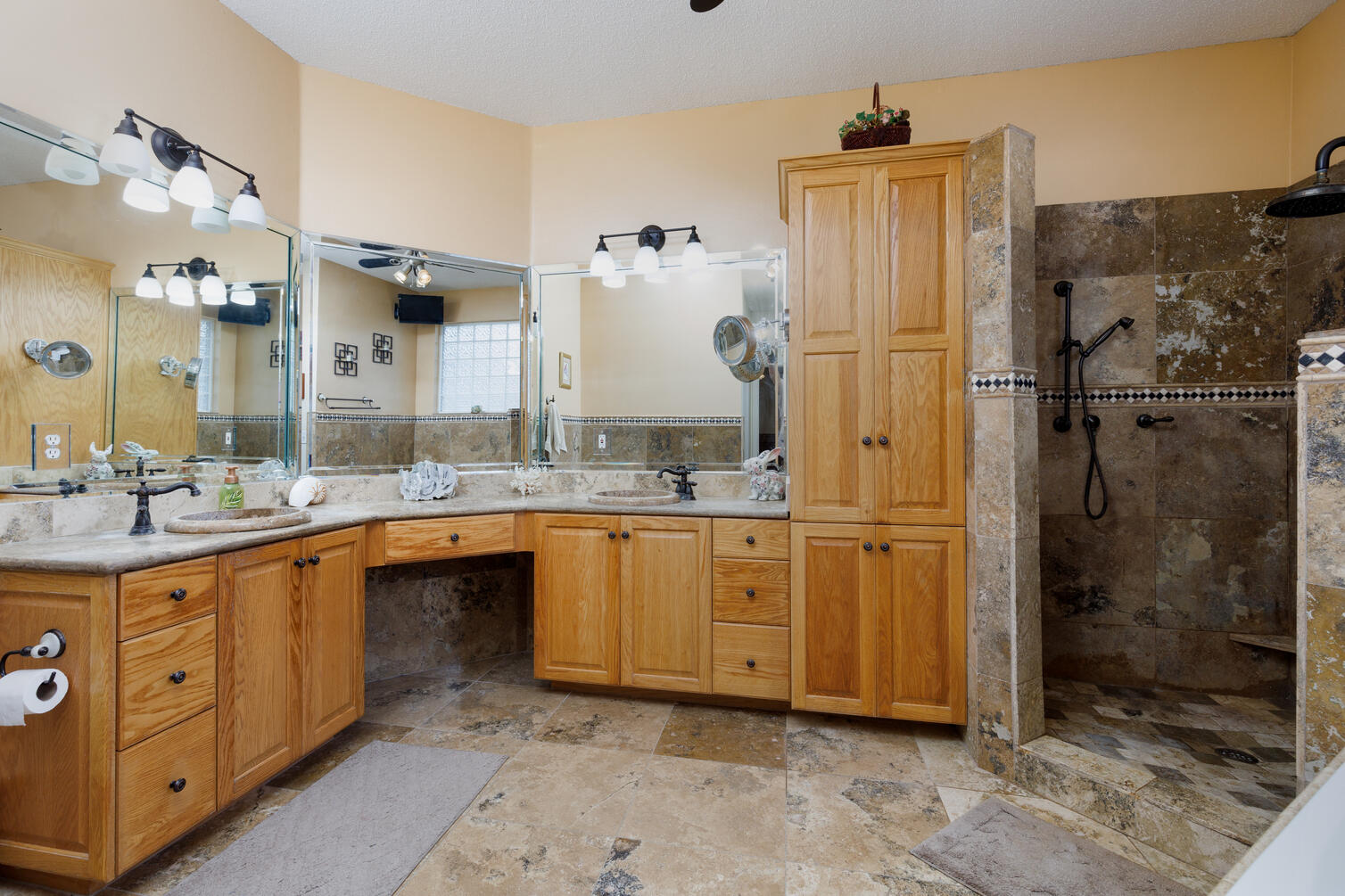 DEERFIELD ESTATES - Residential