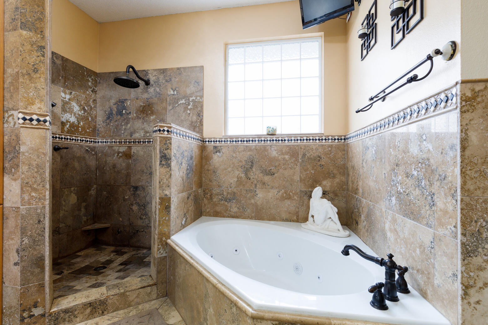 DEERFIELD ESTATES - Residential