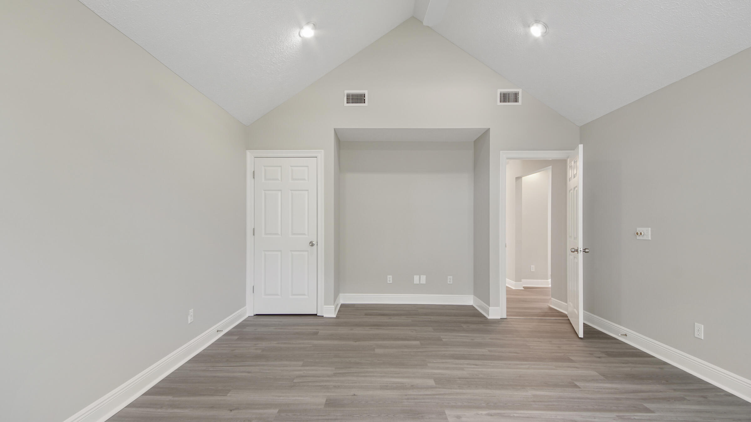 COLONY CLUB HARBOUR PH 3 - Residential