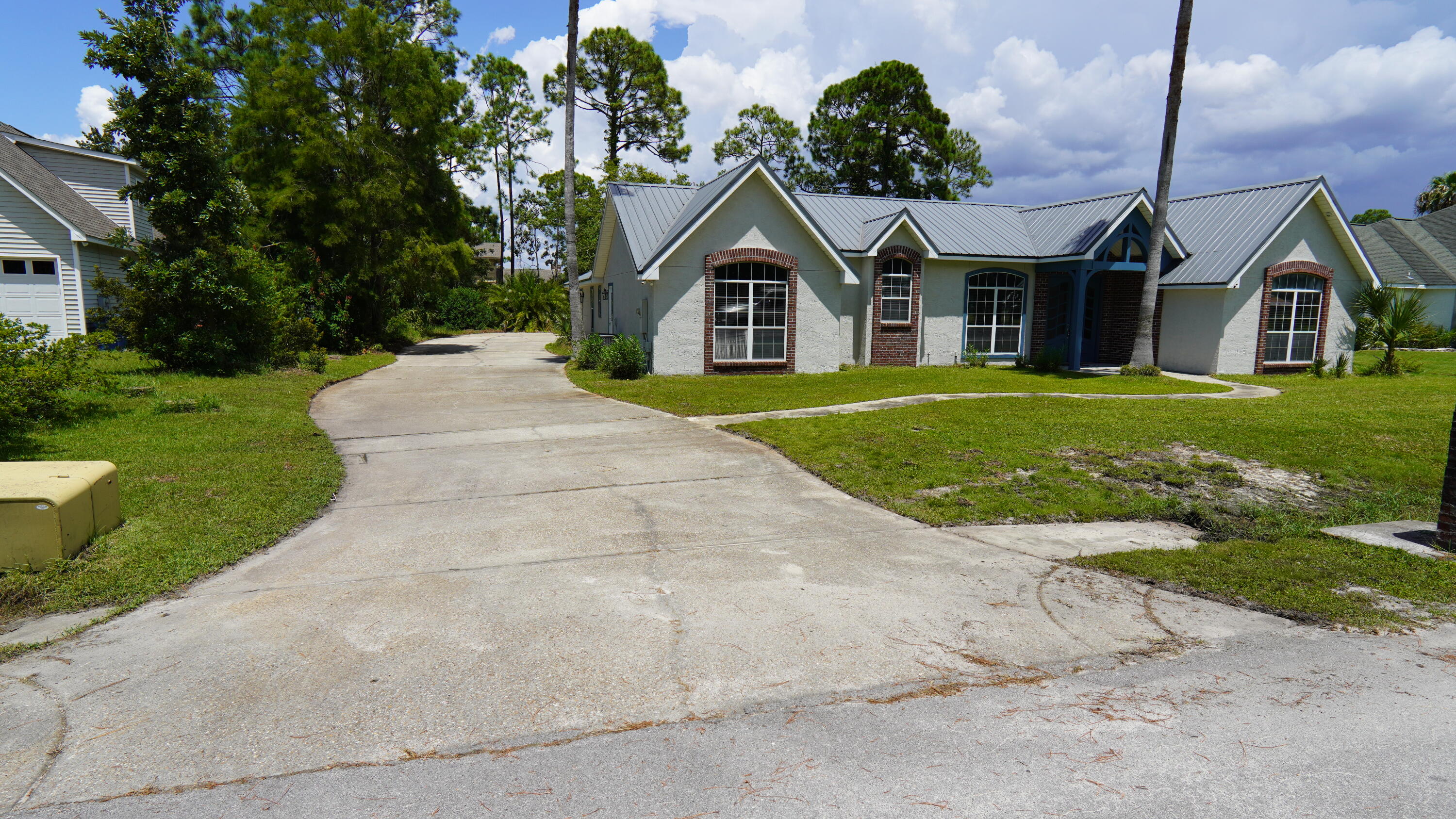 COLONY CLUB HARBOUR PH 3 - Residential