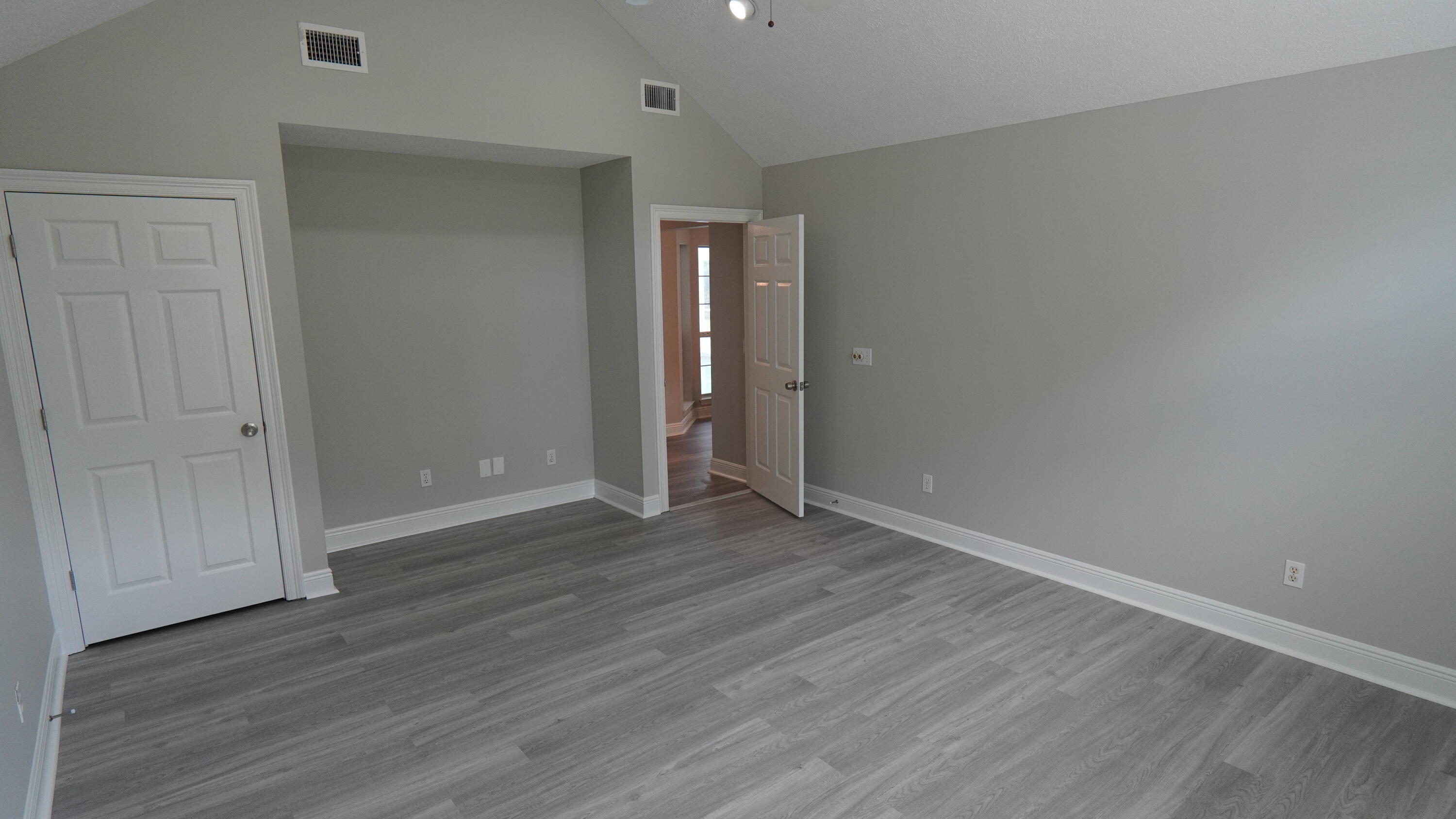 COLONY CLUB HARBOUR PH 3 - Residential