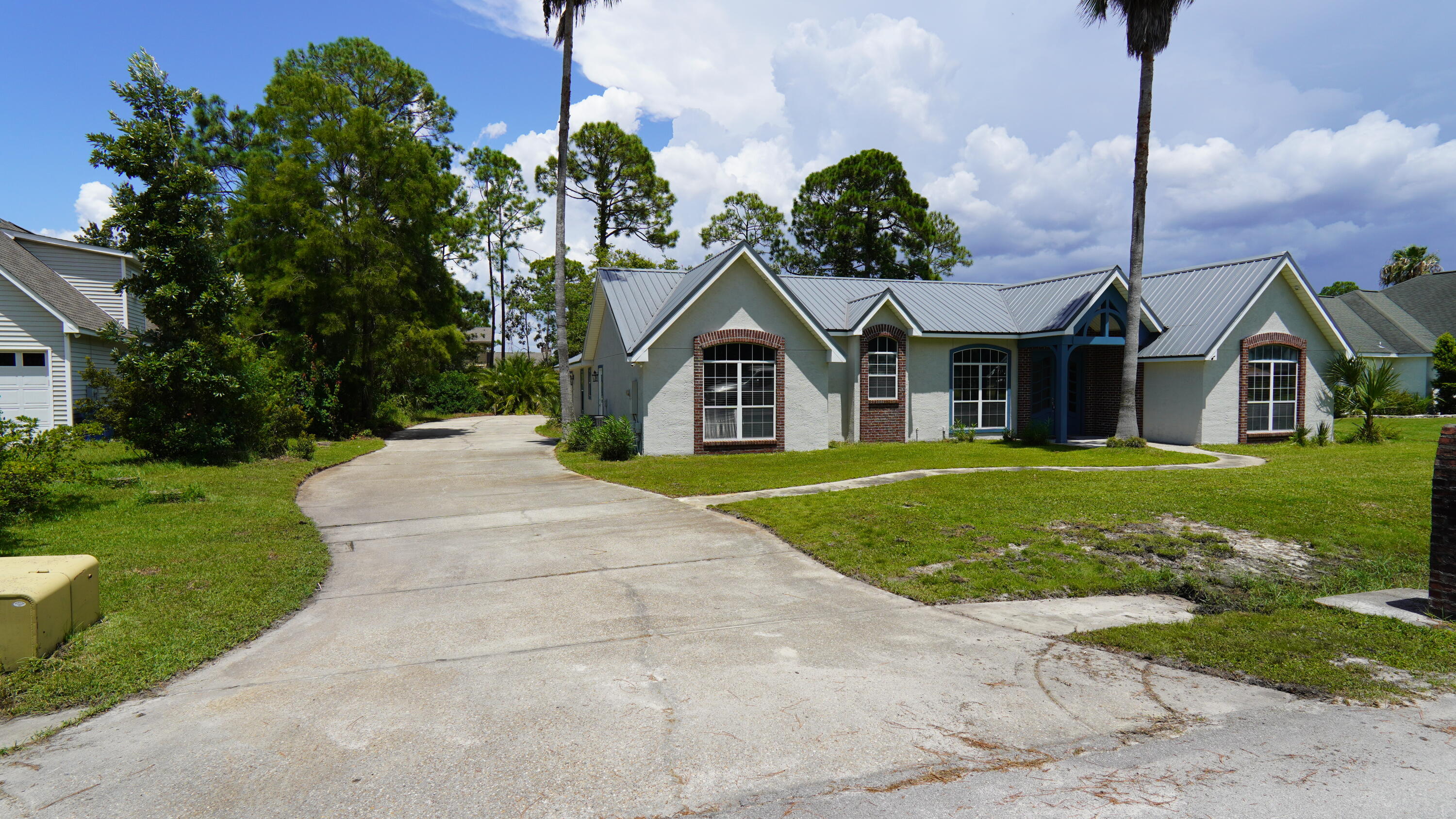 COLONY CLUB HARBOUR PH 3 - Residential