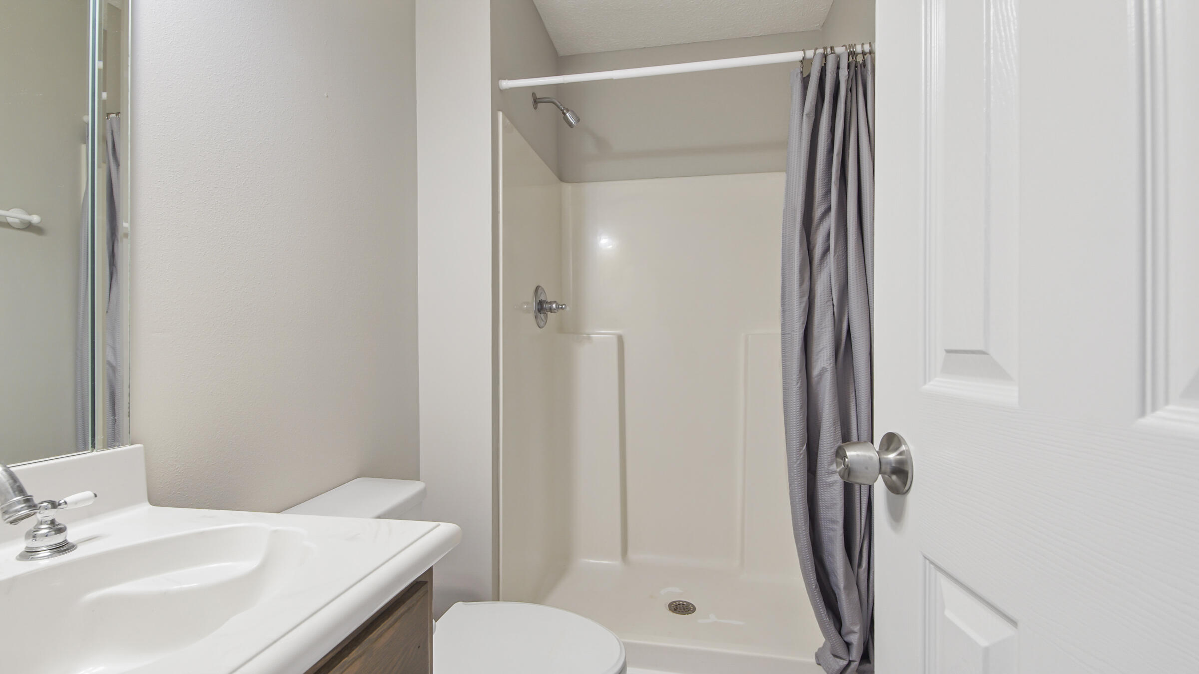 COLONY CLUB HARBOUR PH 3 - Residential