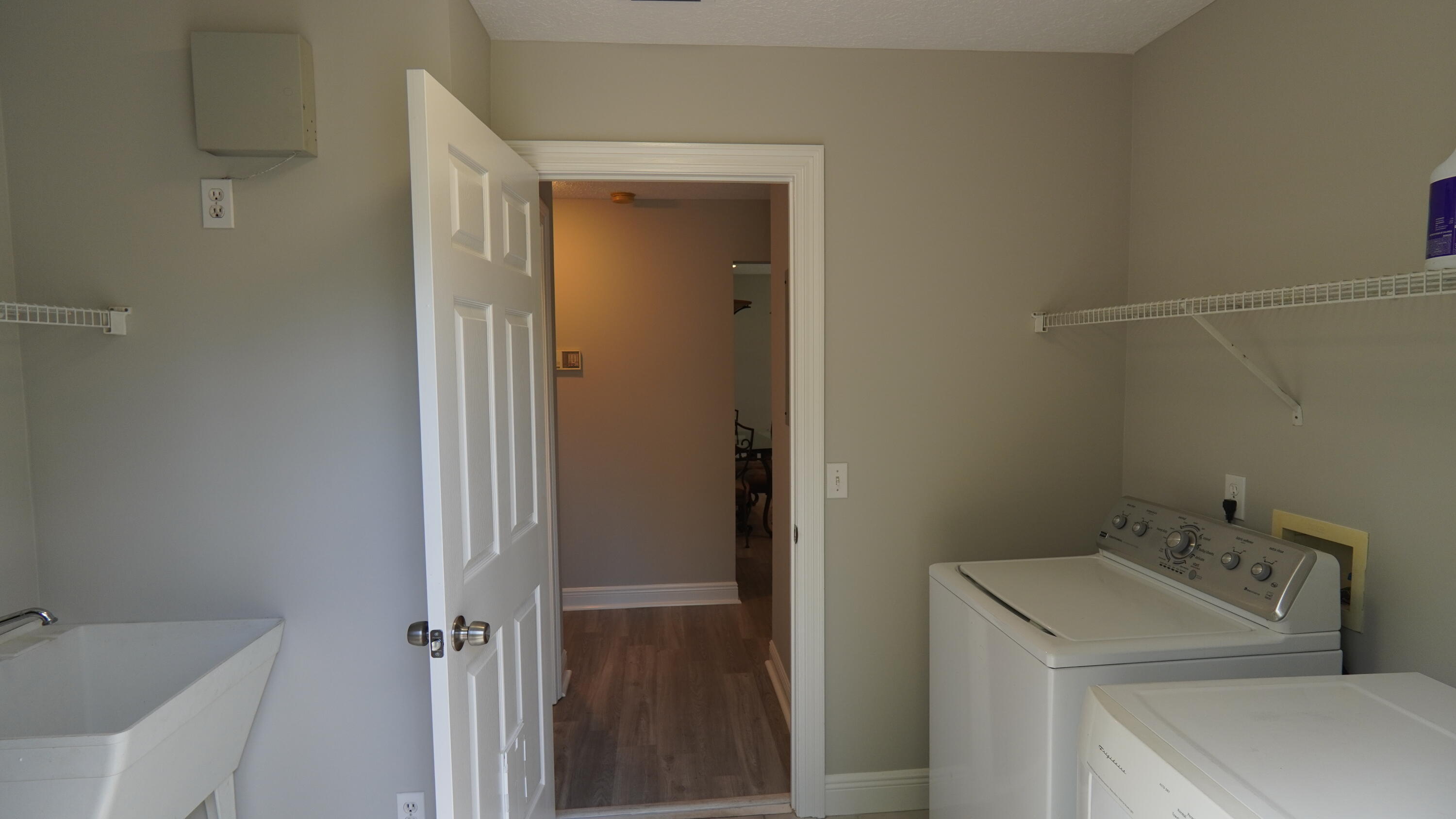 COLONY CLUB HARBOUR PH 3 - Residential