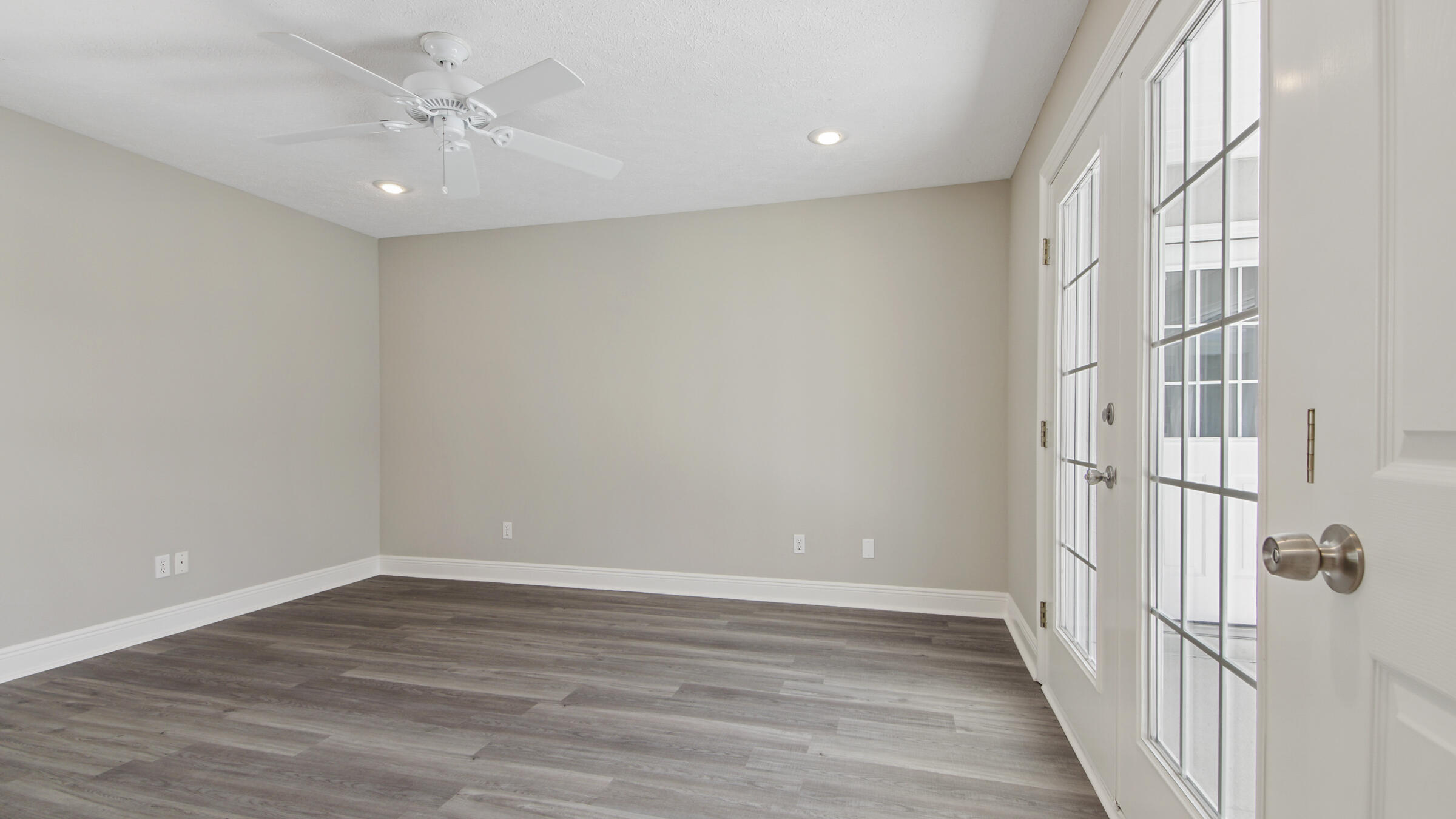 COLONY CLUB HARBOUR PH 3 - Residential