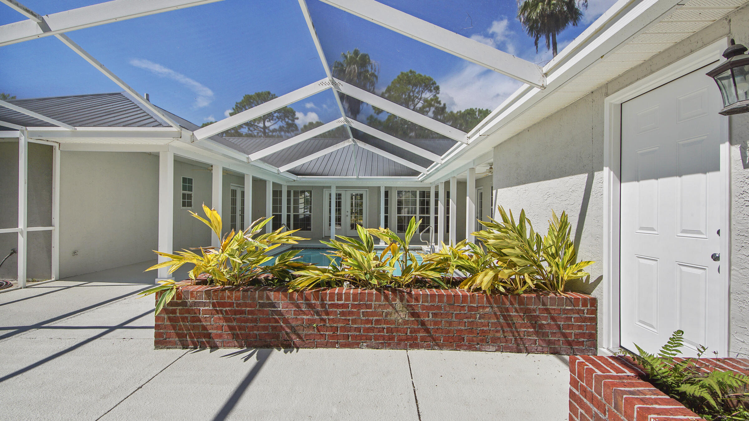 COLONY CLUB HARBOUR PH 3 - Residential