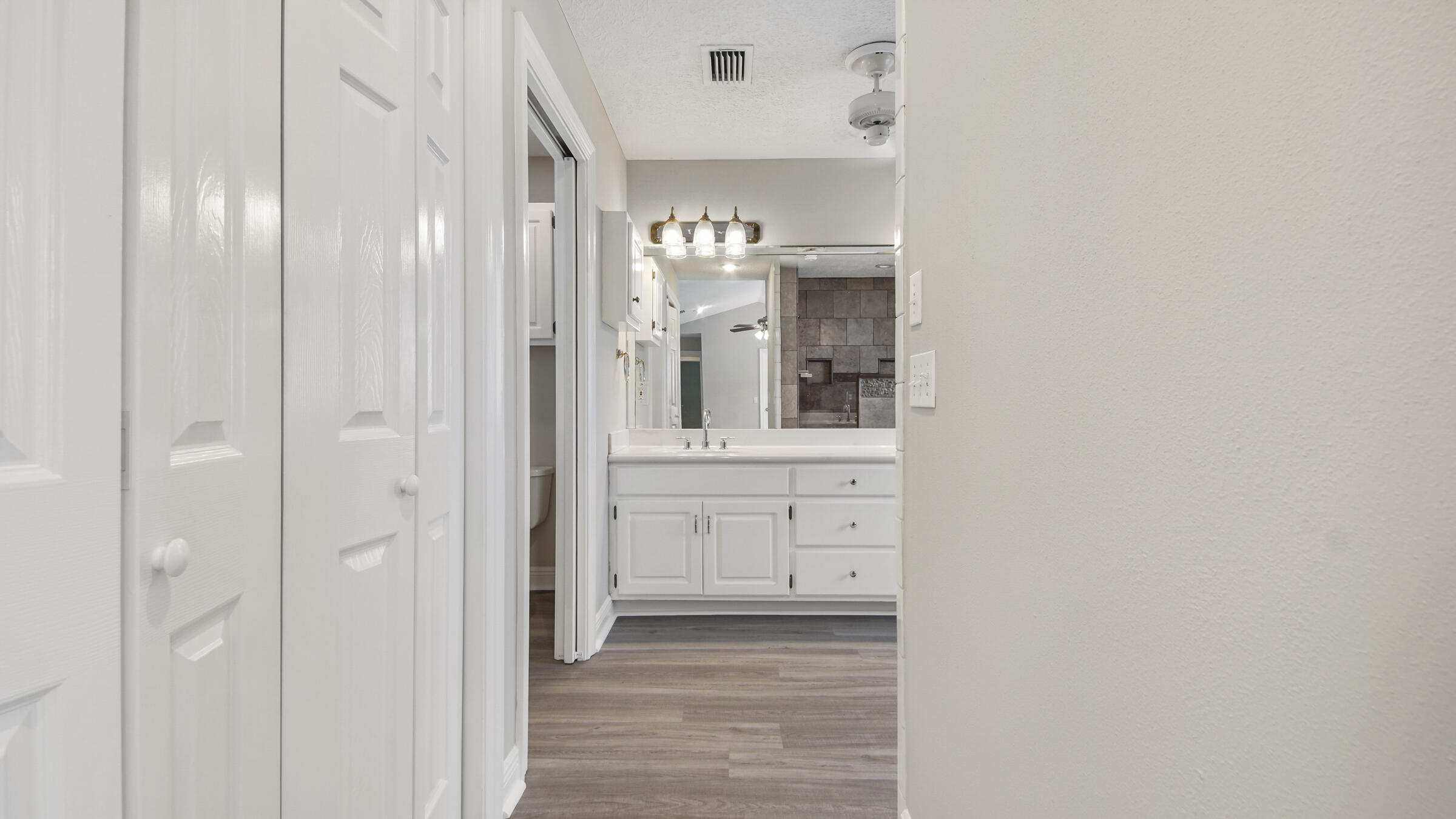 COLONY CLUB HARBOUR PH 3 - Residential