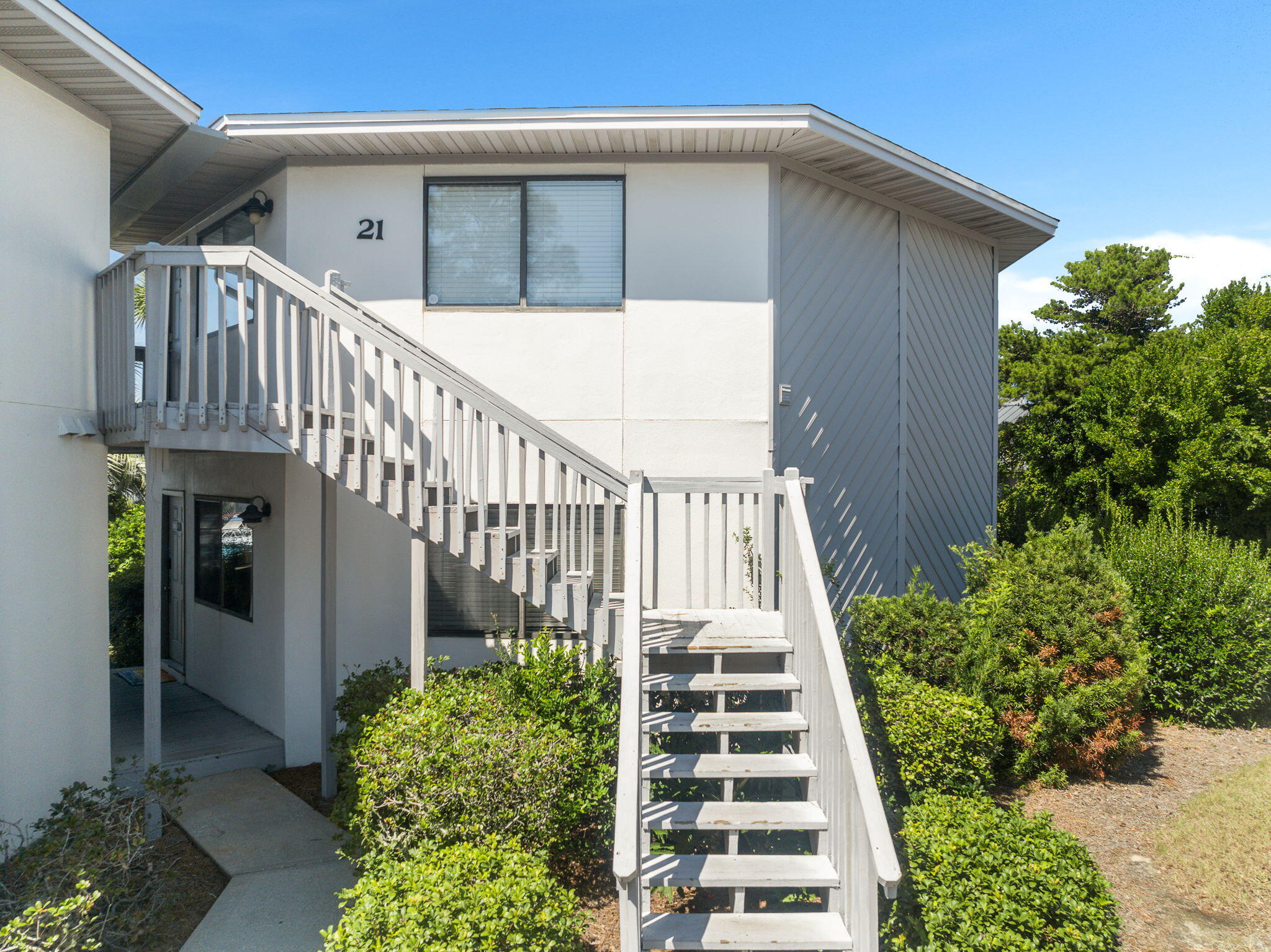 CRYSTAL VILLAGE 2 CONDO PH 3 - Residential