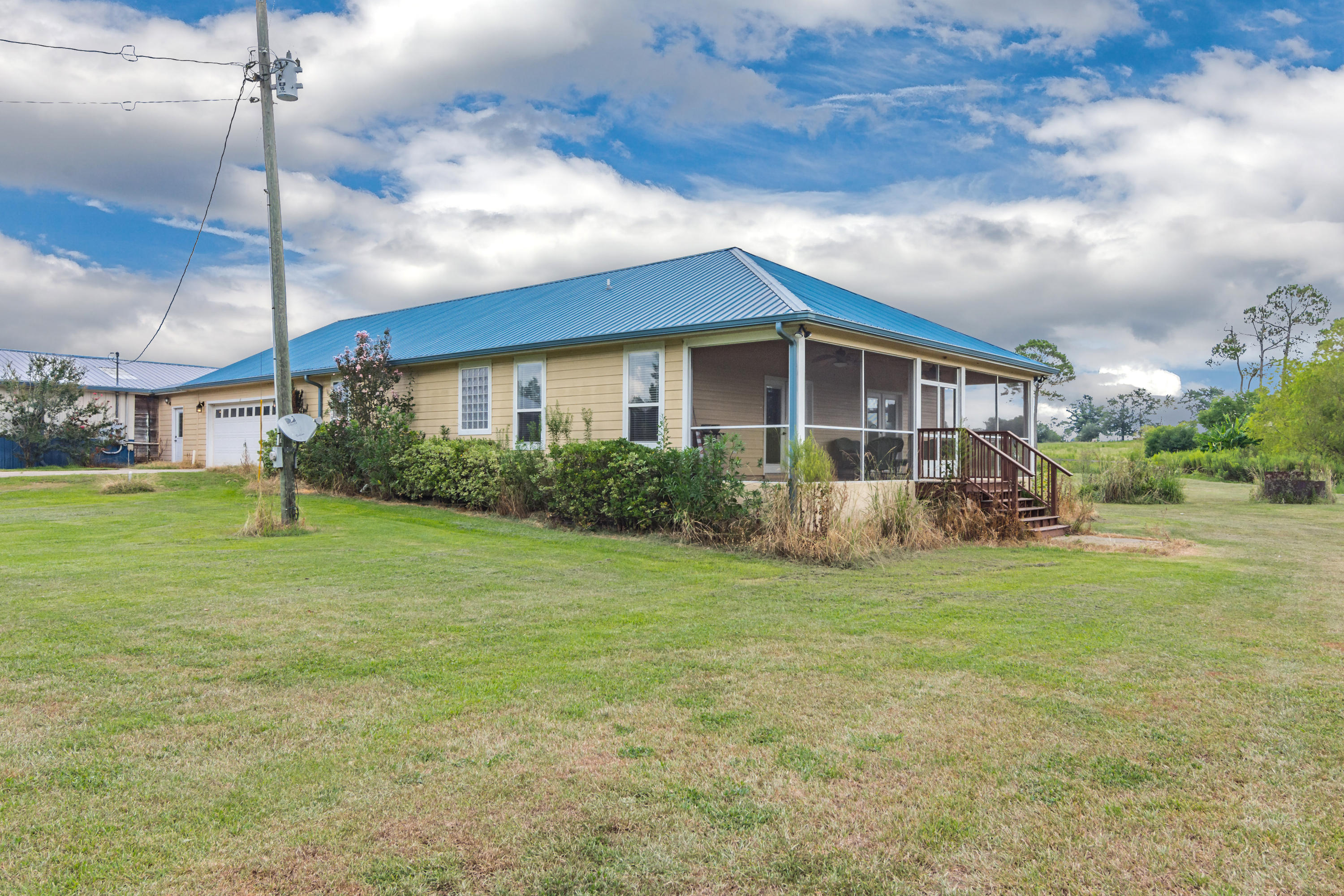 METES & BOUNDS - Farm