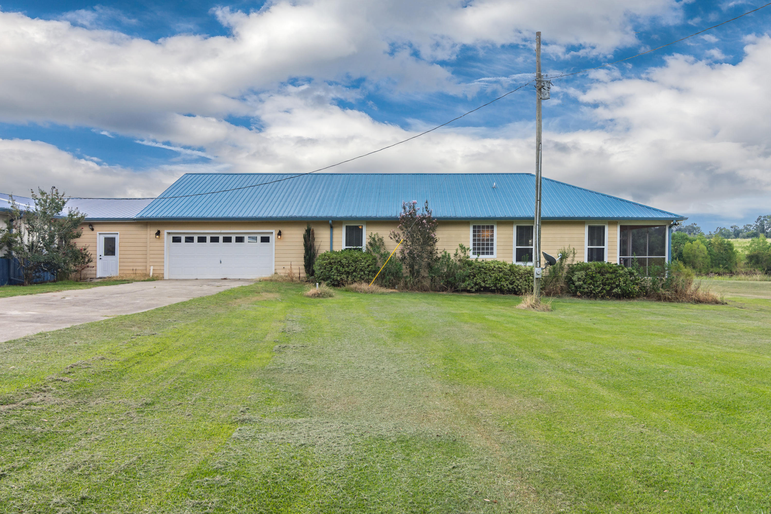 METES & BOUNDS - Farm