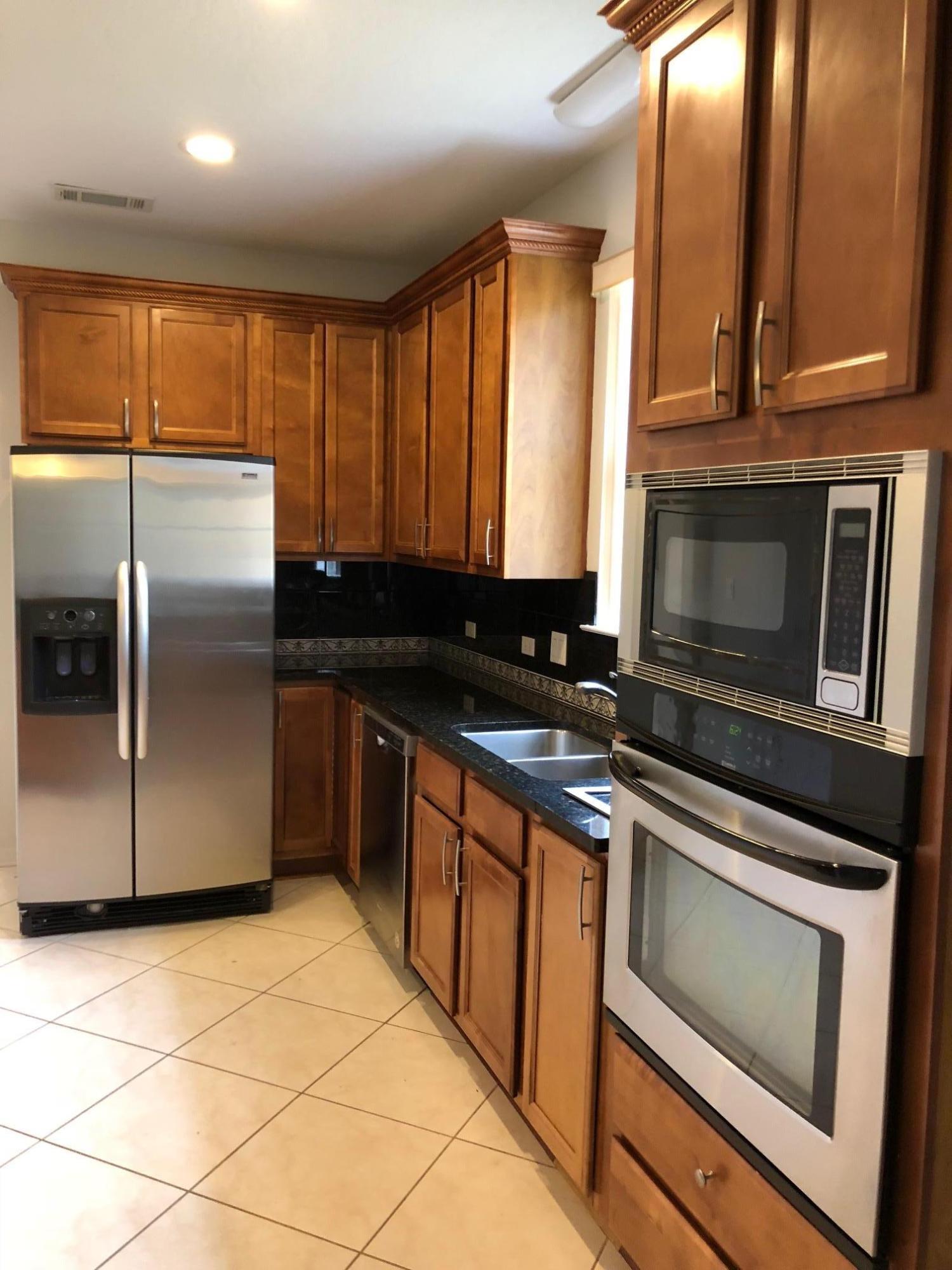 BRIDGEPORT COLONY - Residential