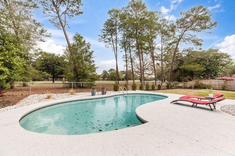 ROCKY BAYOU COUNTRY CLUB ESTATES 3 - Residential