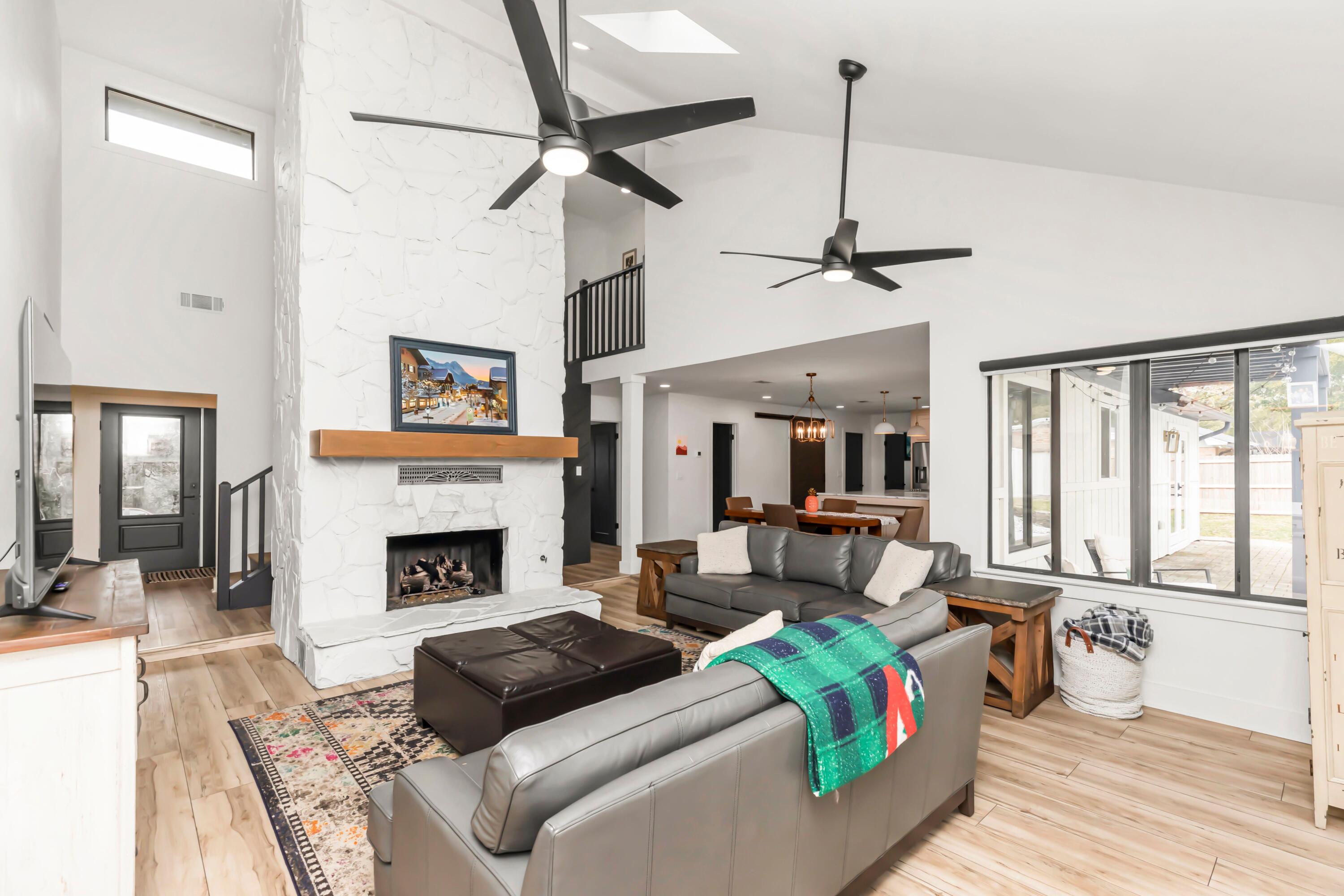 ROCKY BAYOU COUNTRY CLUB ESTATES 3 - Residential