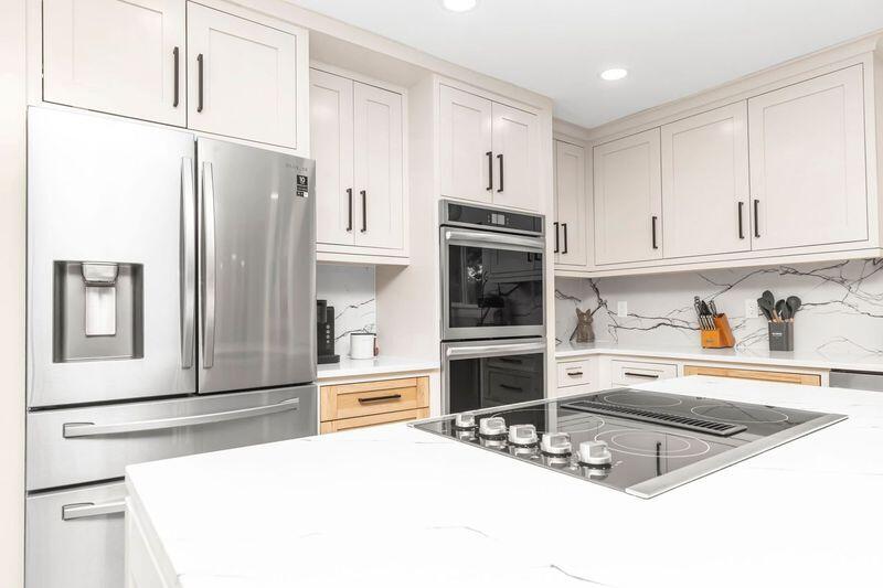 ROCKY BAYOU COUNTRY CLUB ESTATES 3 - Residential