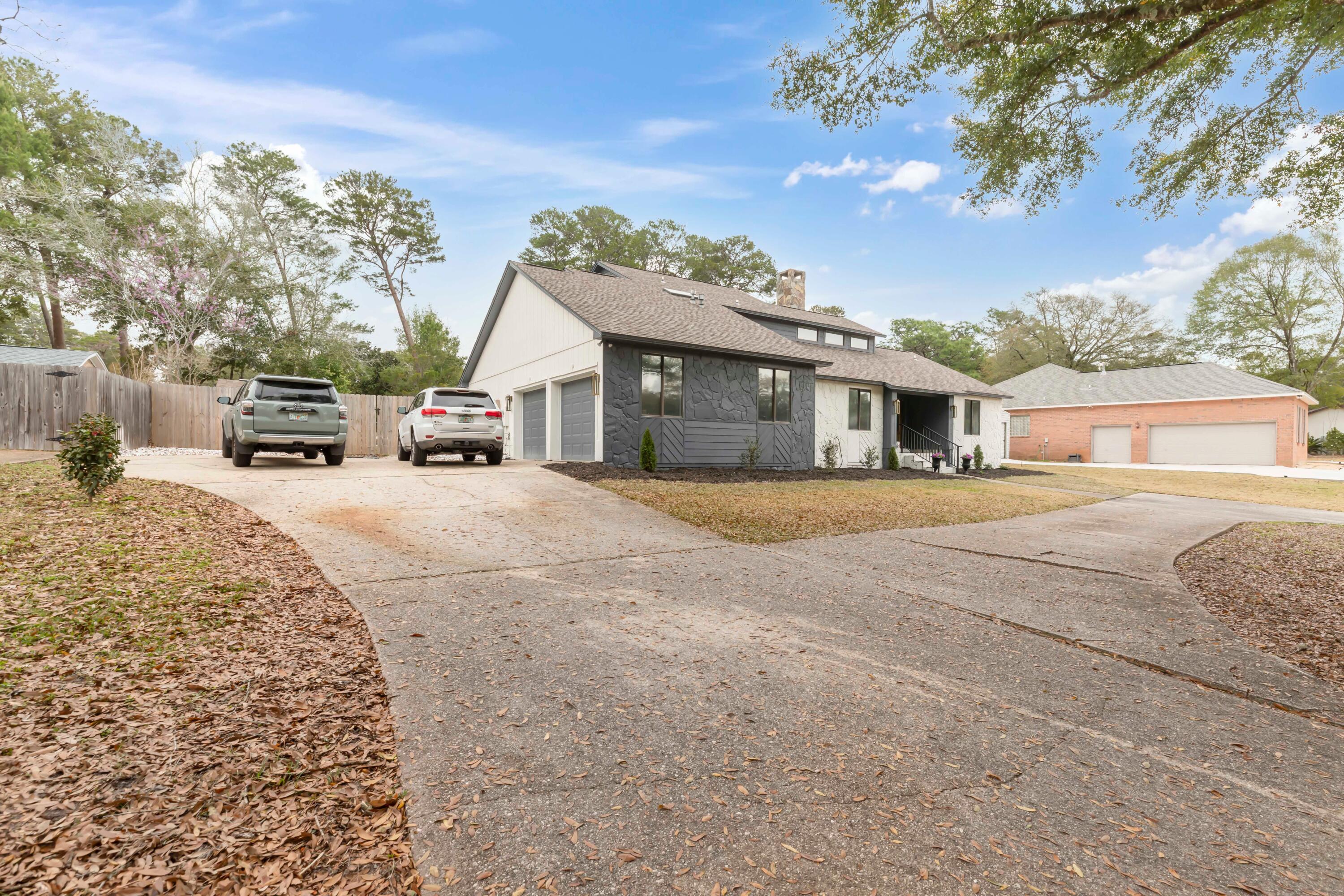 ROCKY BAYOU COUNTRY CLUB ESTATES 3 - Residential