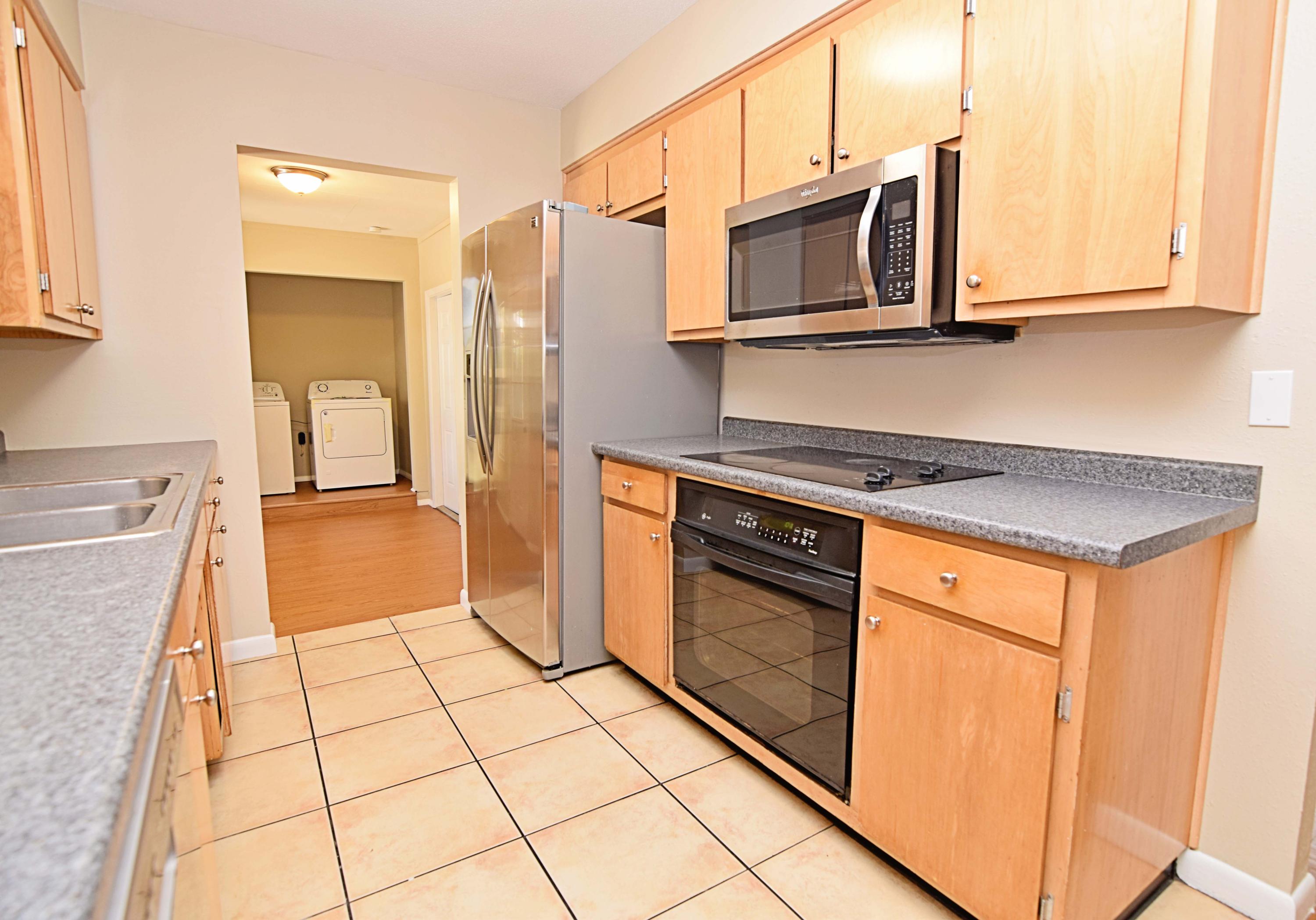 PINECREST HILLS - Residential Lease