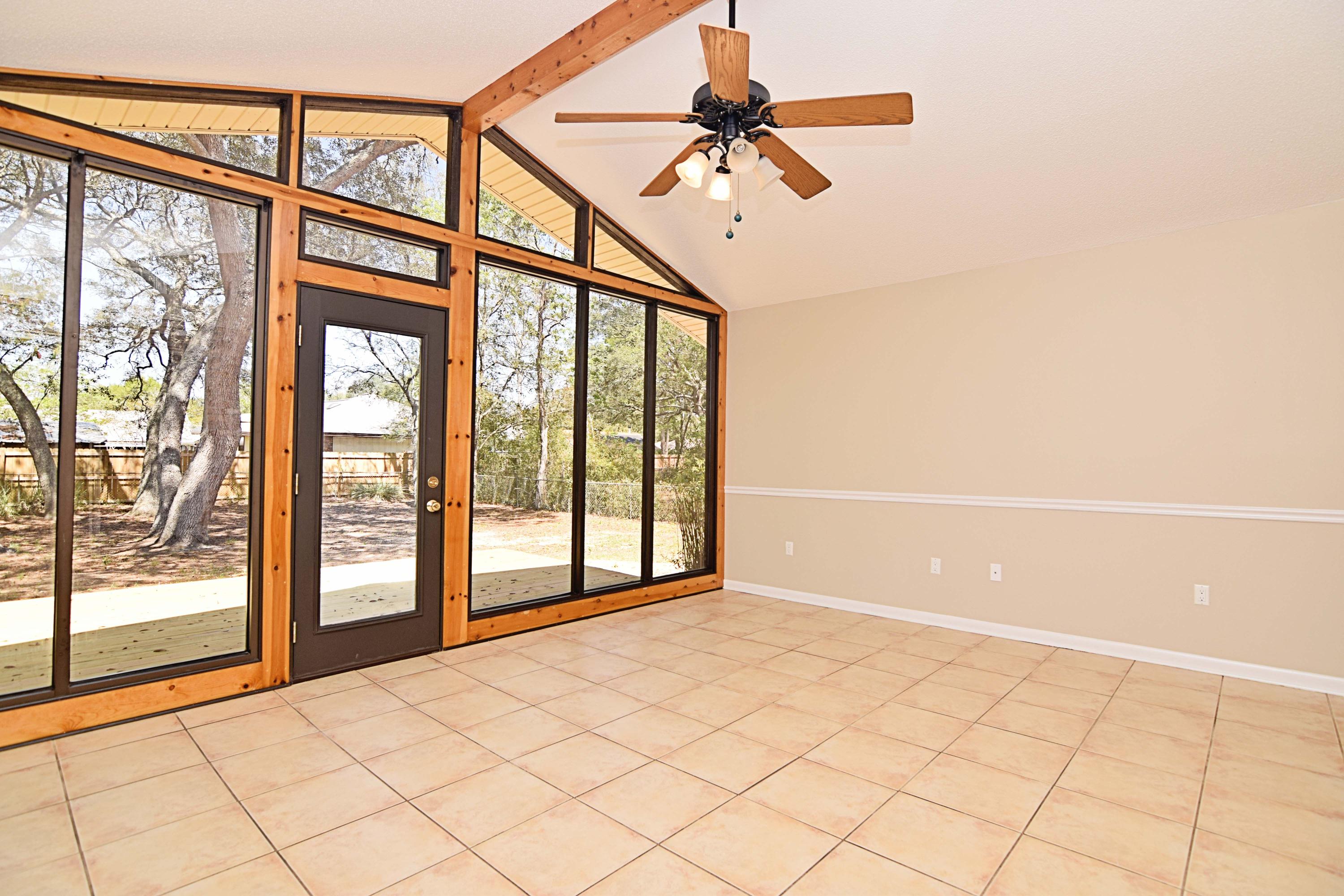 PINECREST HILLS - Residential Lease