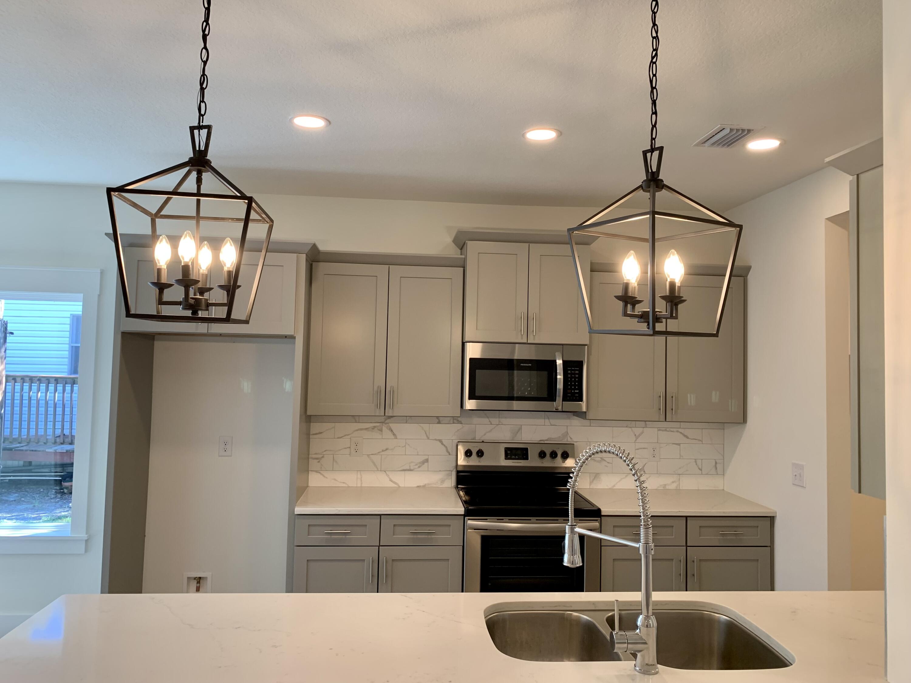 EAST BAY HEIGHTS - Residential