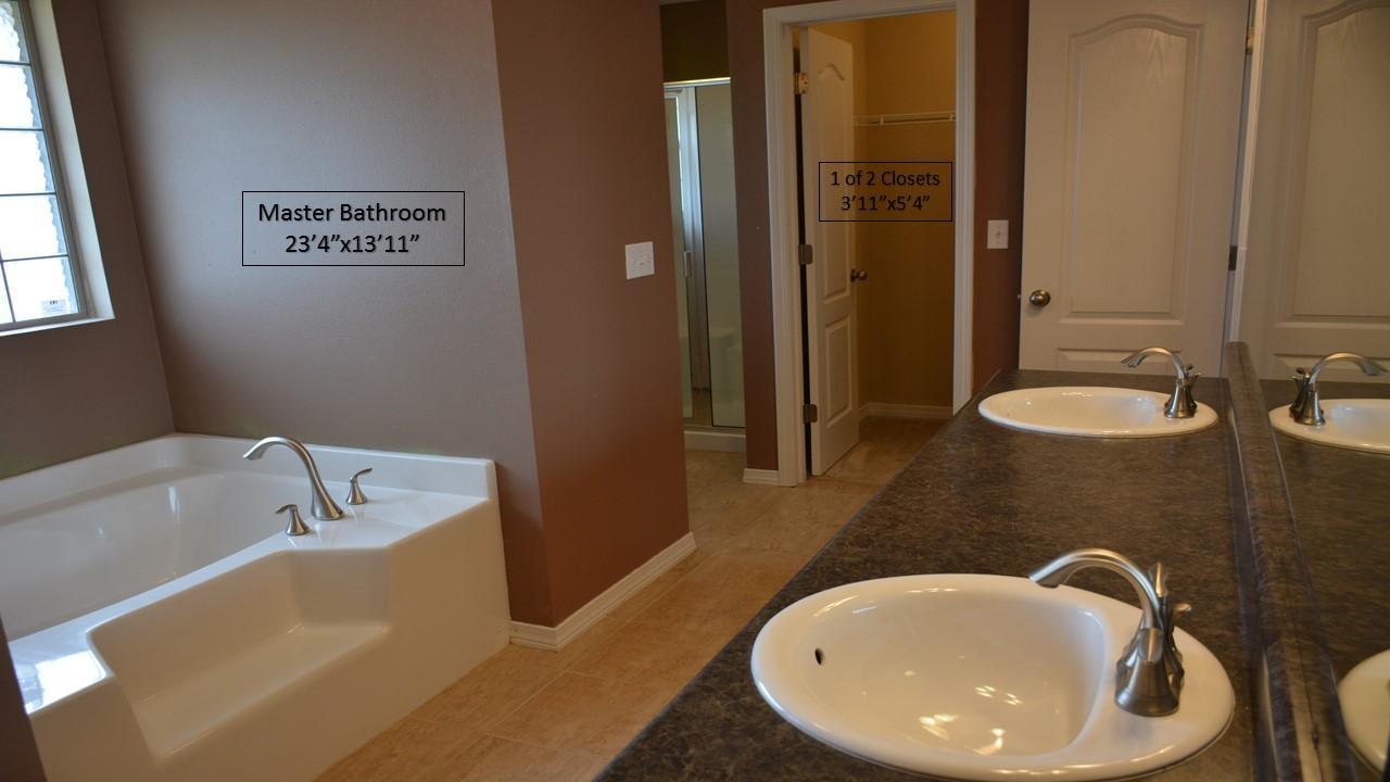 CREETWOOD VILLAGE - Residential