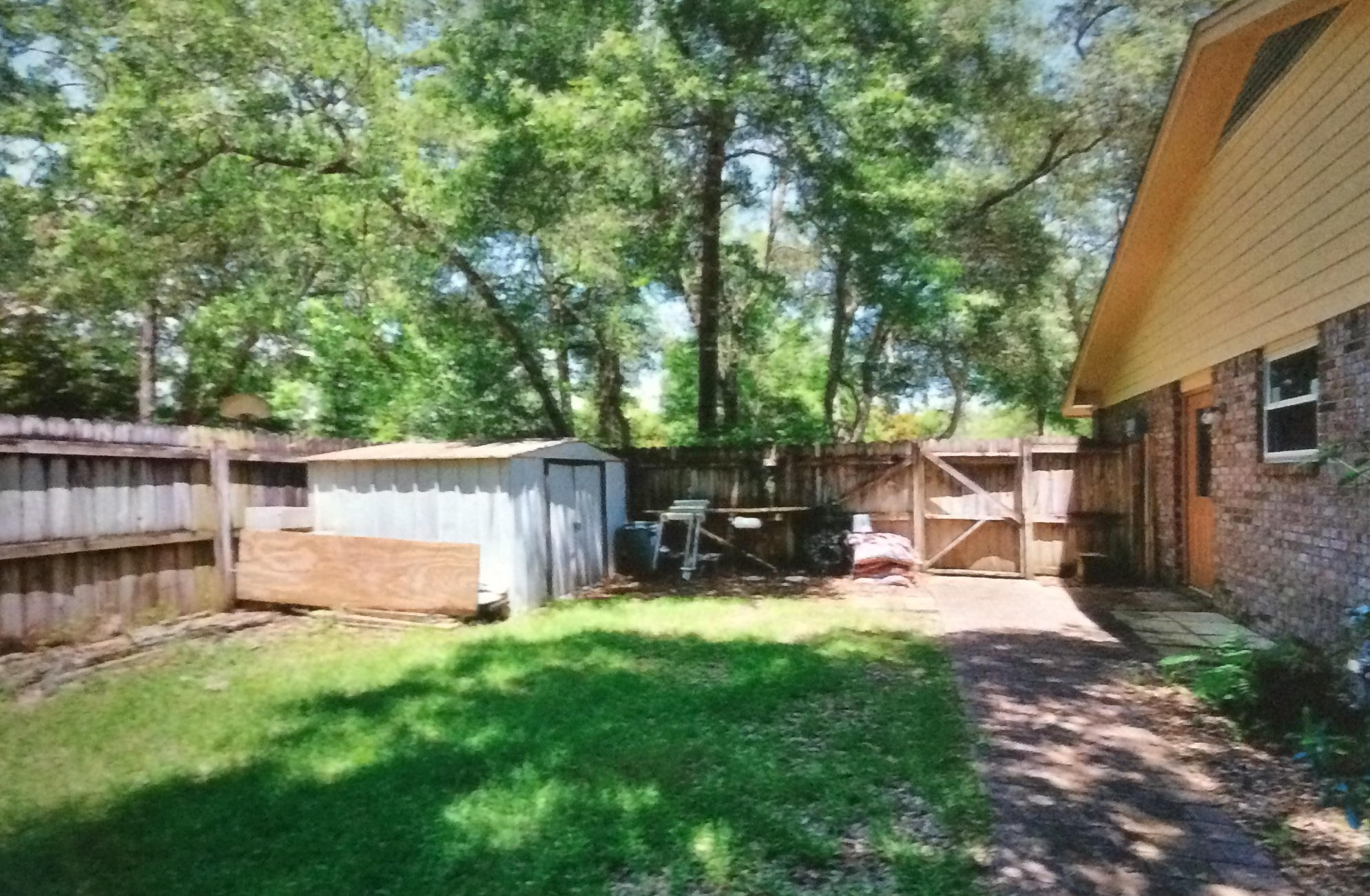 ROCKY BAYOU COUNTRY CLUB ESTATES 1 - Residential