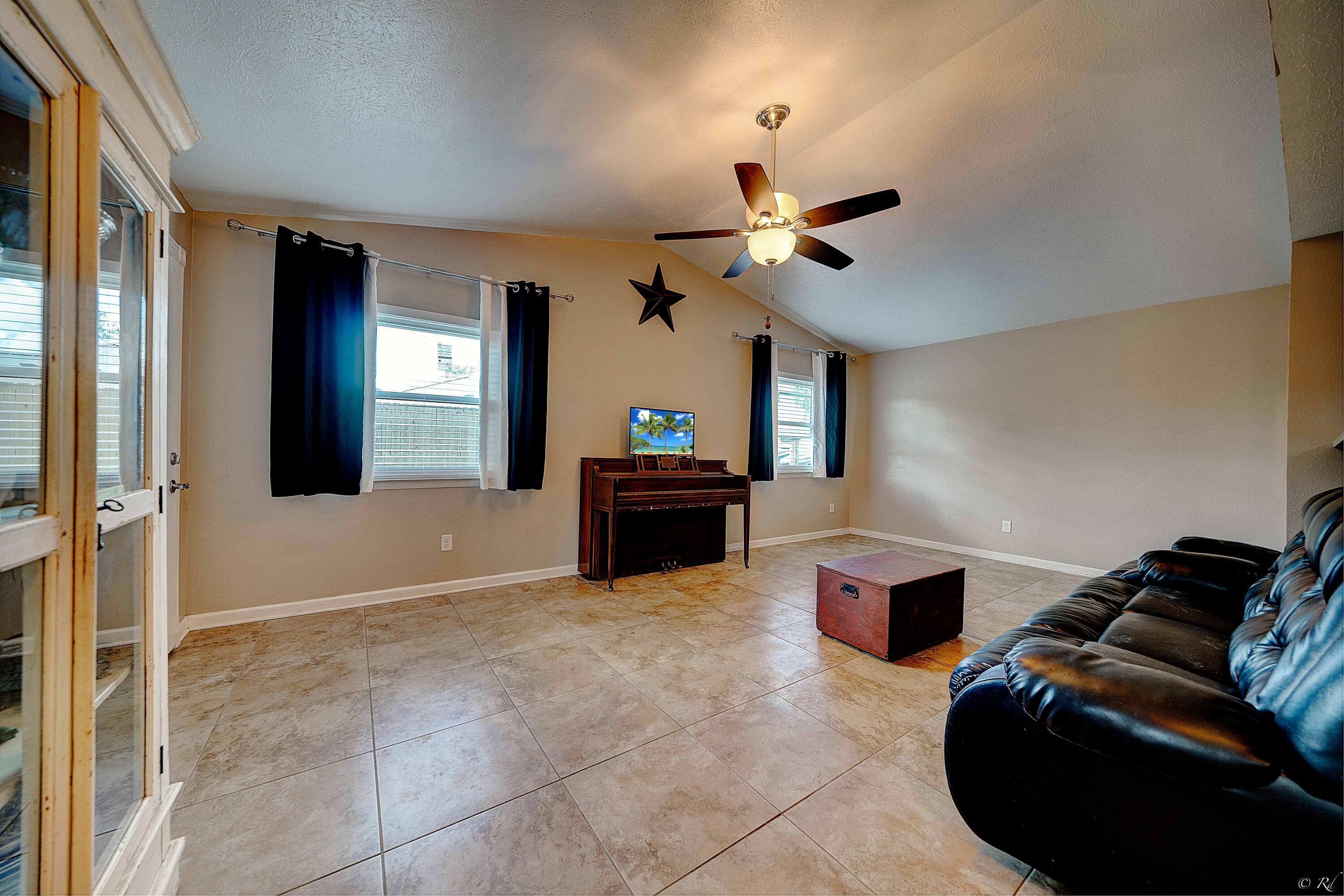 LYNN HAVEN - Residential