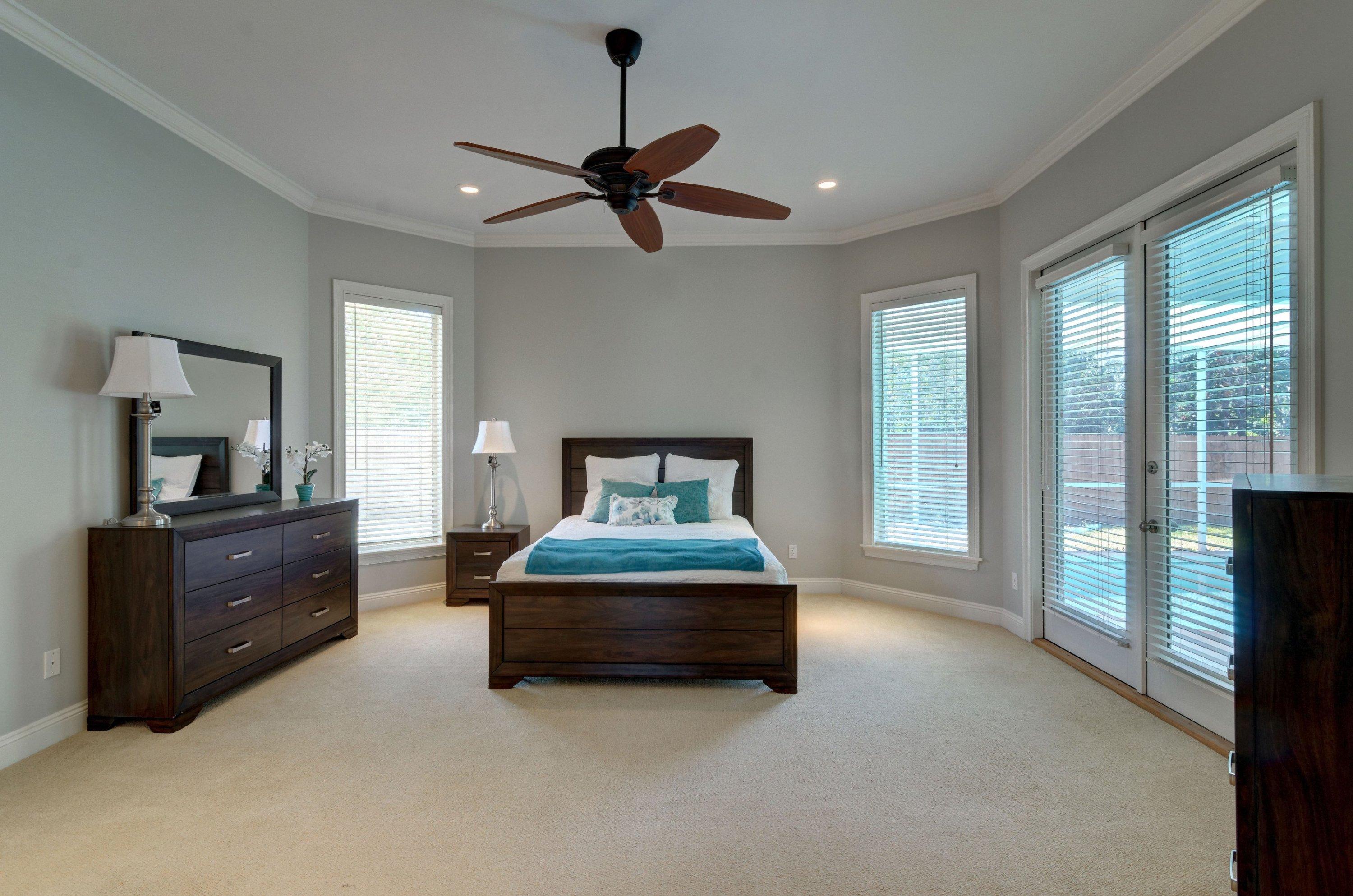 POMPHREY MANOR - Residential