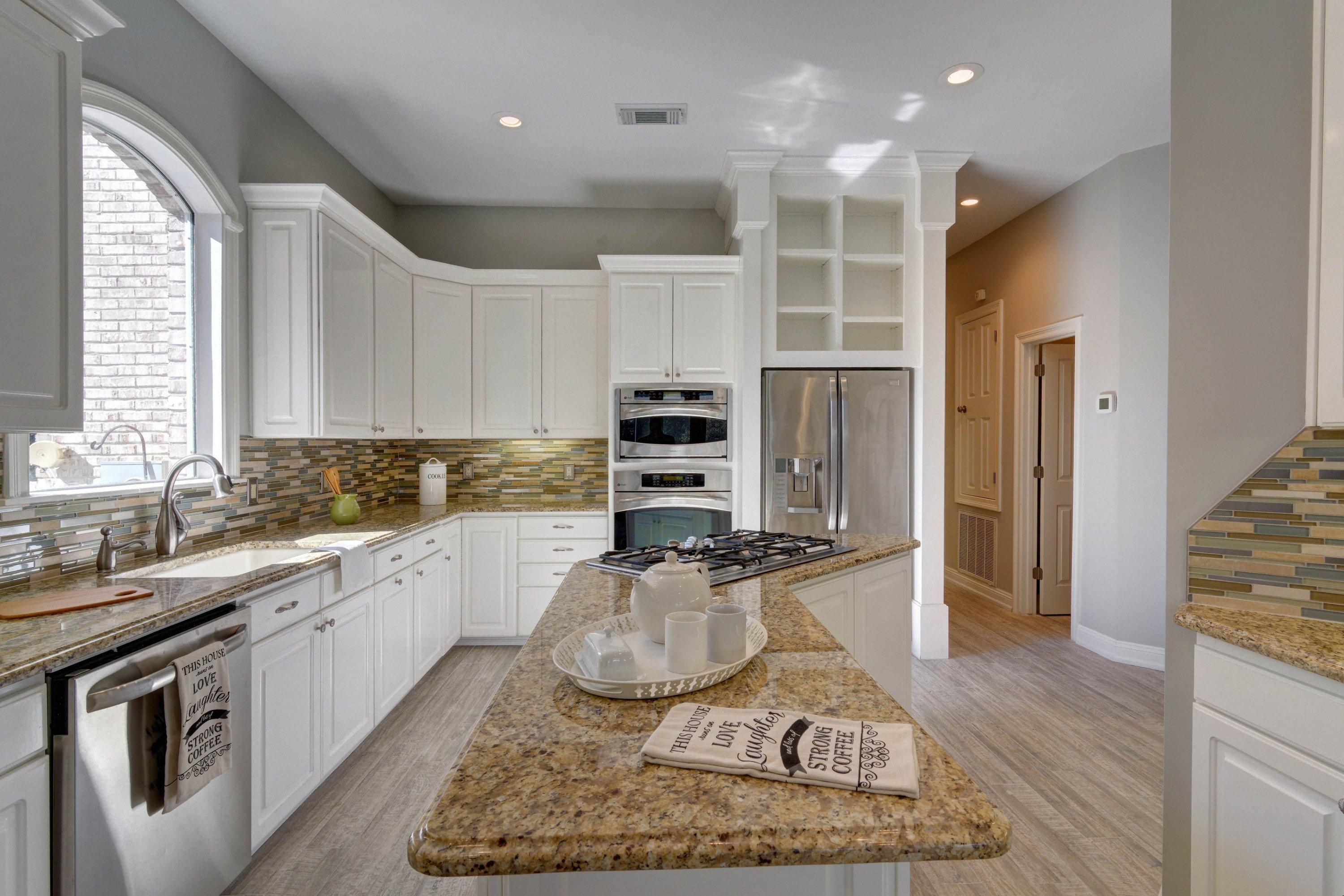 POMPHREY MANOR - Residential