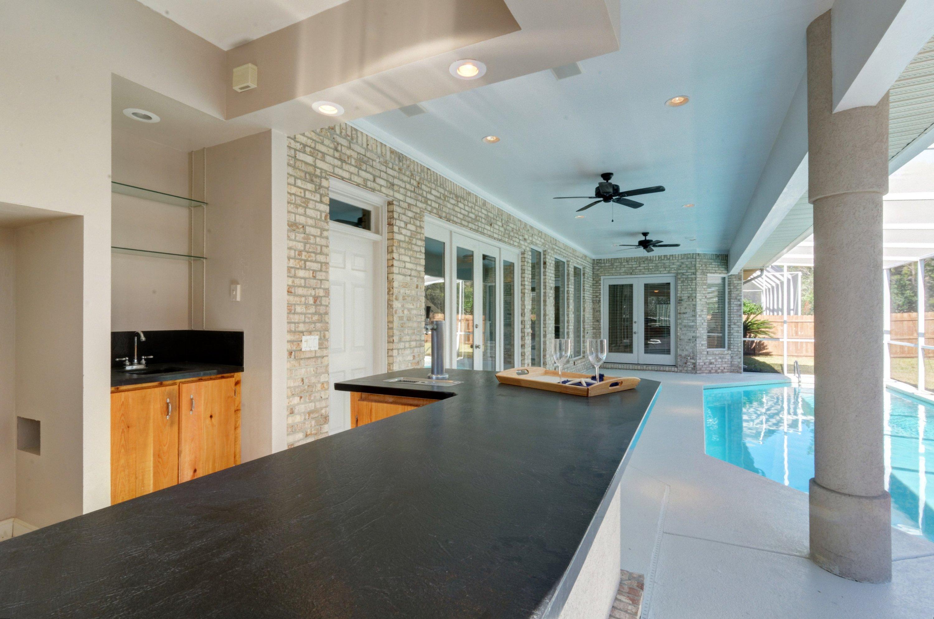 POMPHREY MANOR - Residential