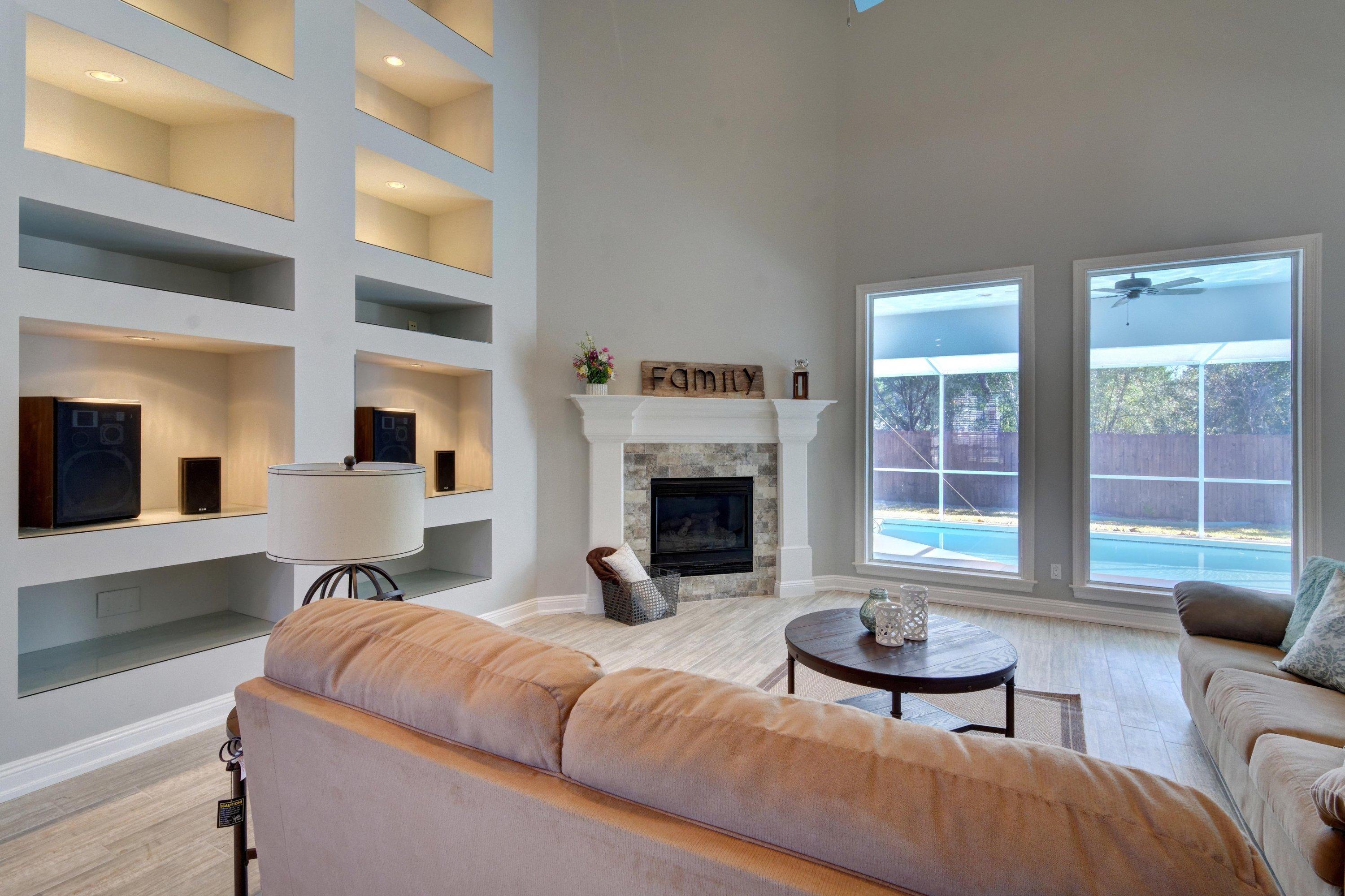 POMPHREY MANOR - Residential