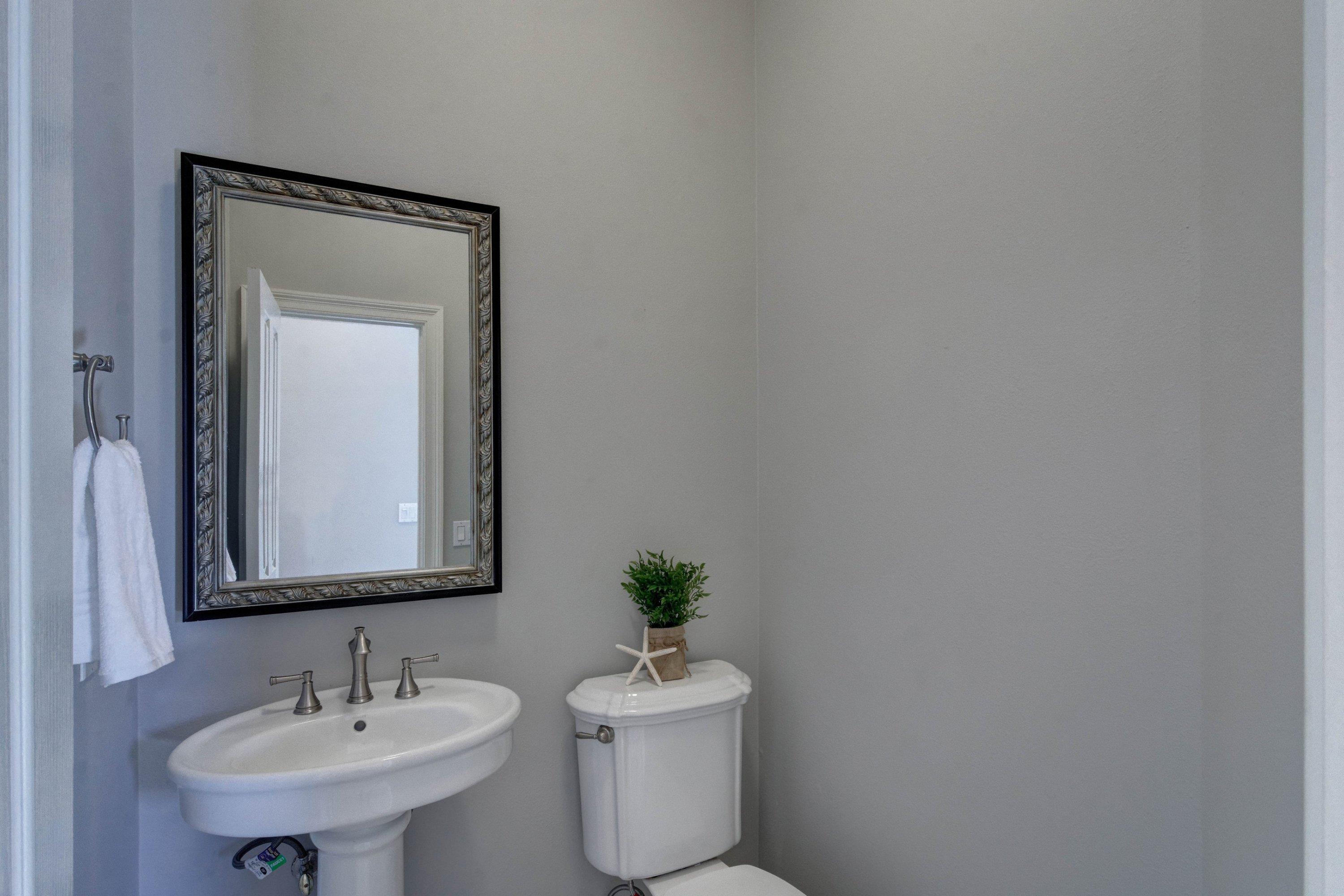 POMPHREY MANOR - Residential