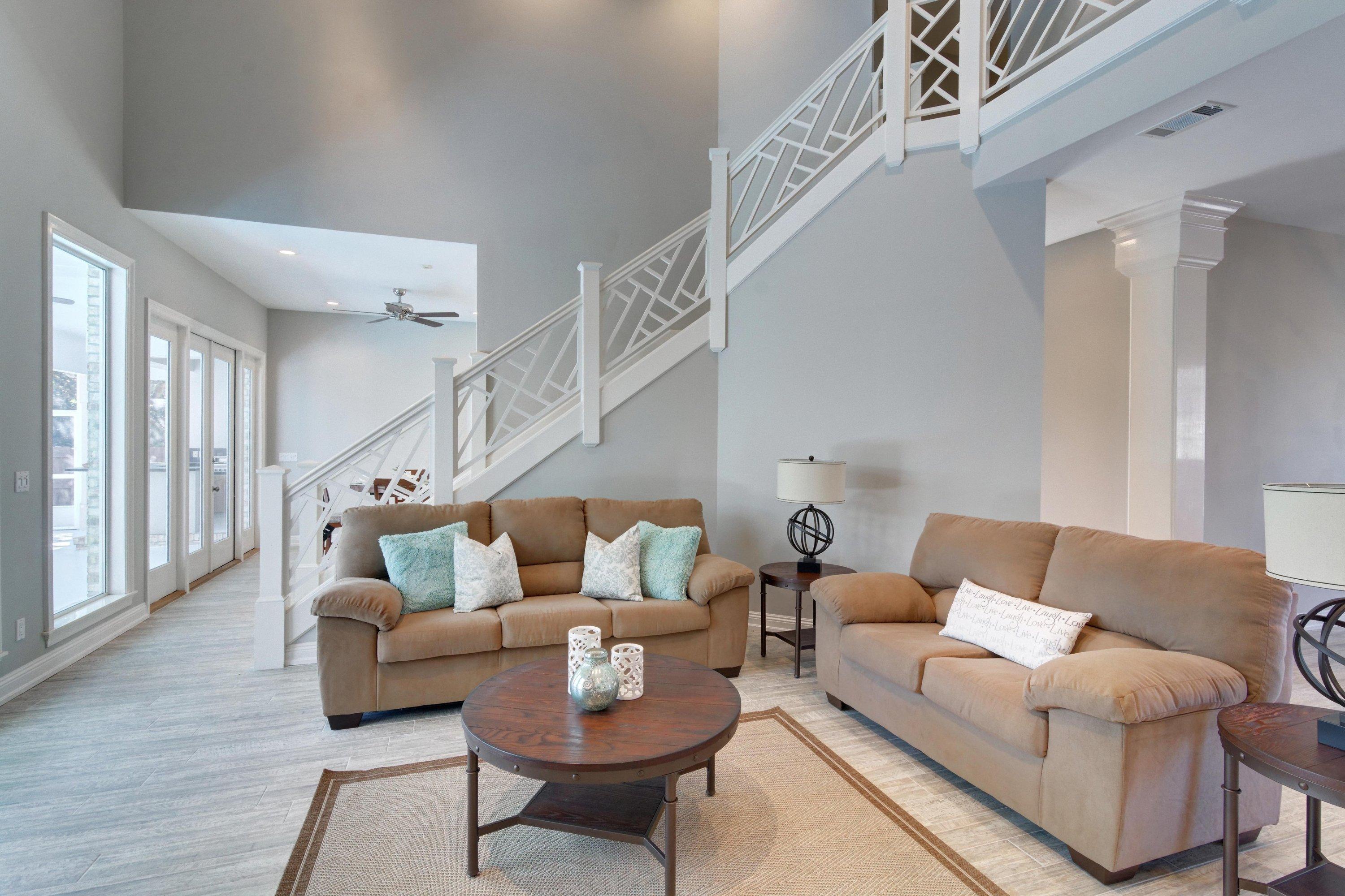 POMPHREY MANOR - Residential