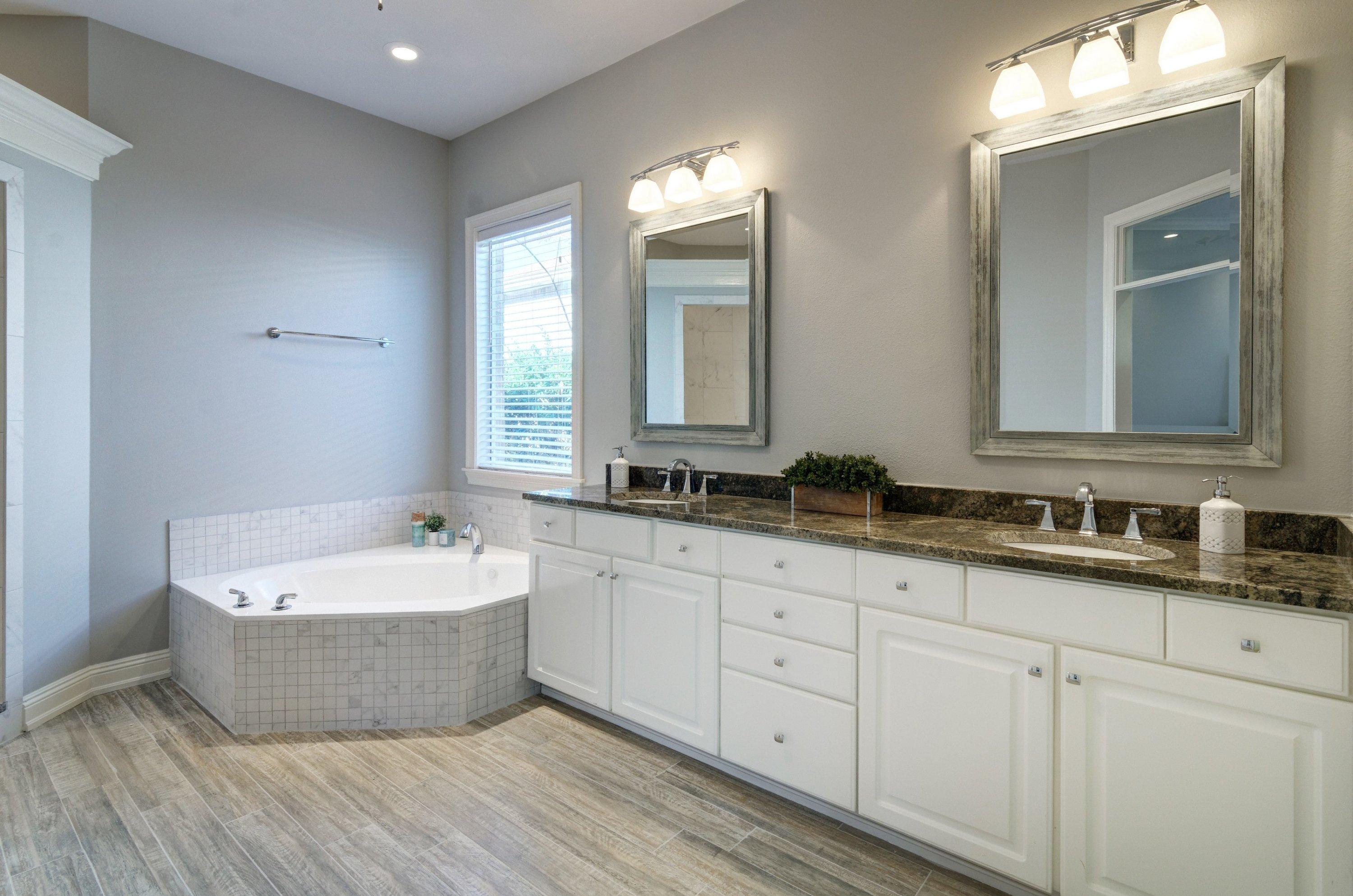 POMPHREY MANOR - Residential