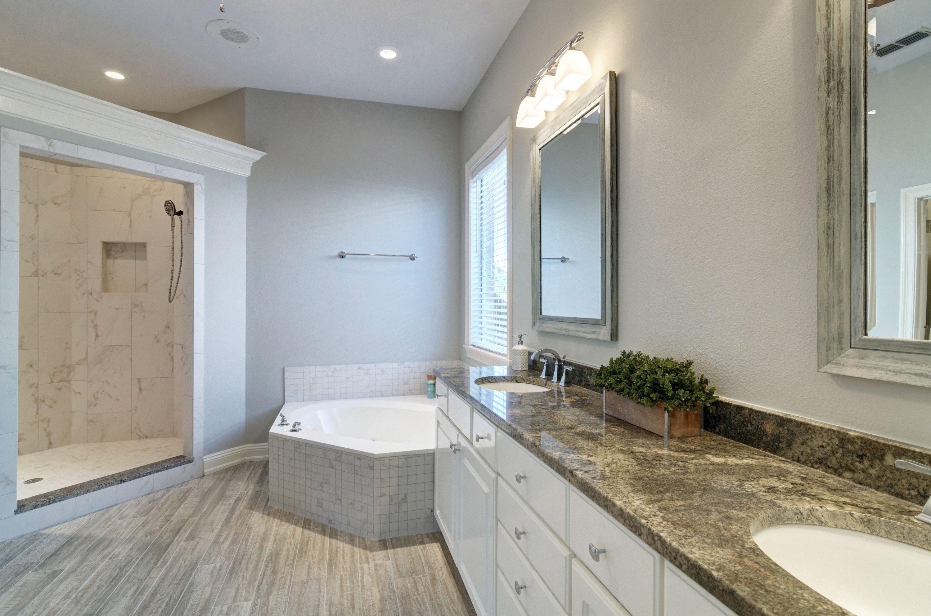 POMPHREY MANOR - Residential