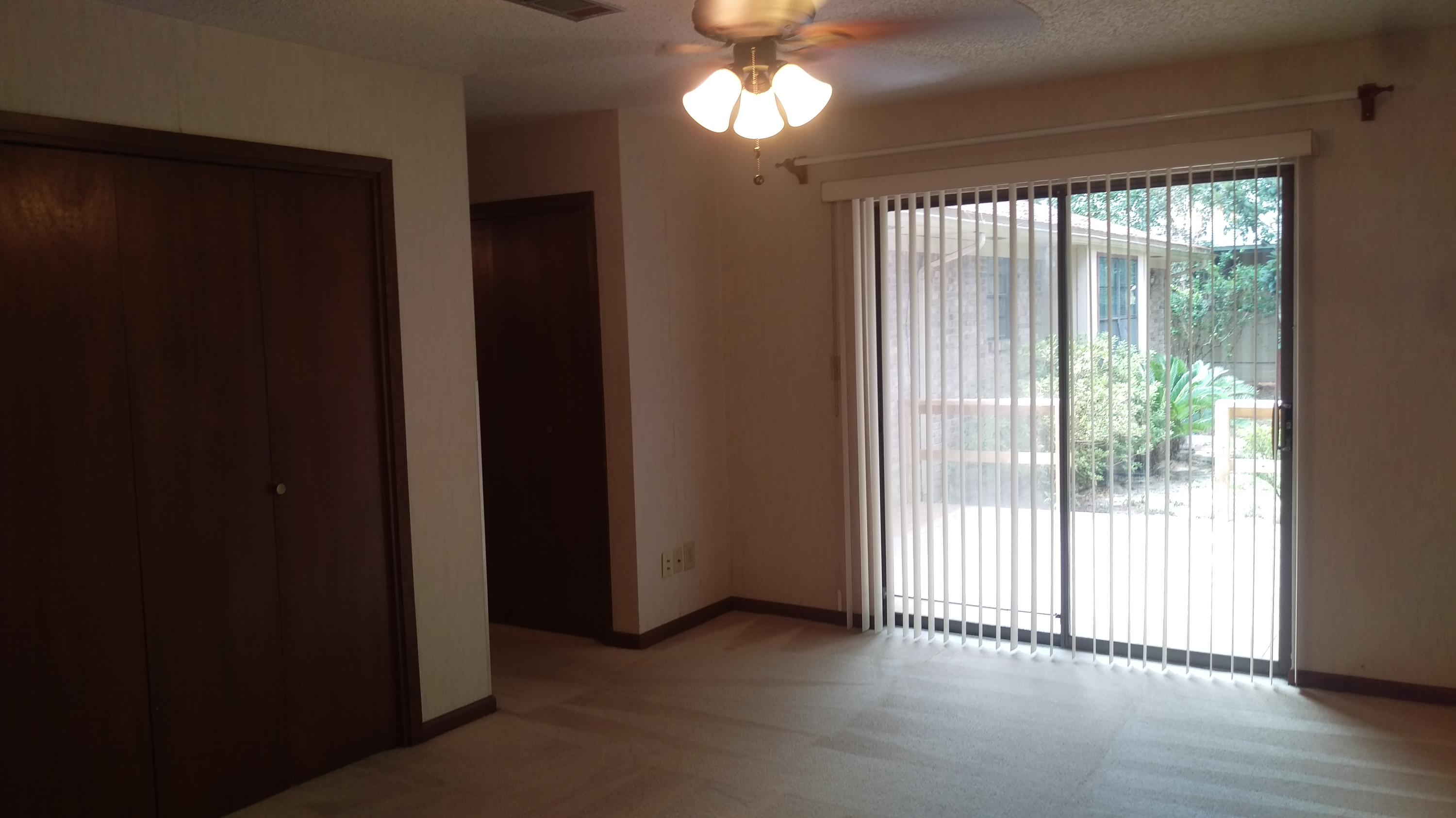 PINEWOOD ESTATES - Residential