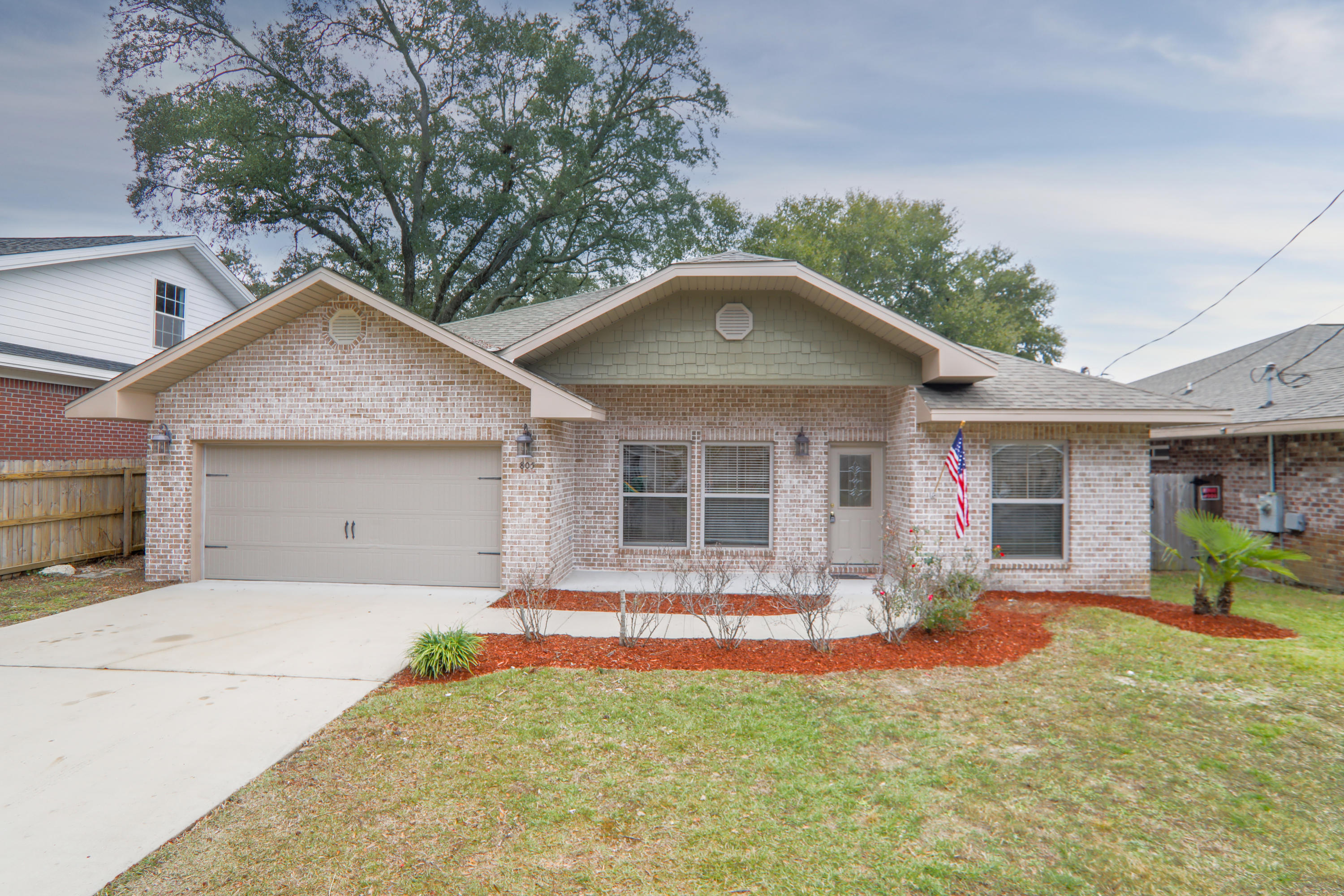 WOODLAND ACRES - Residential