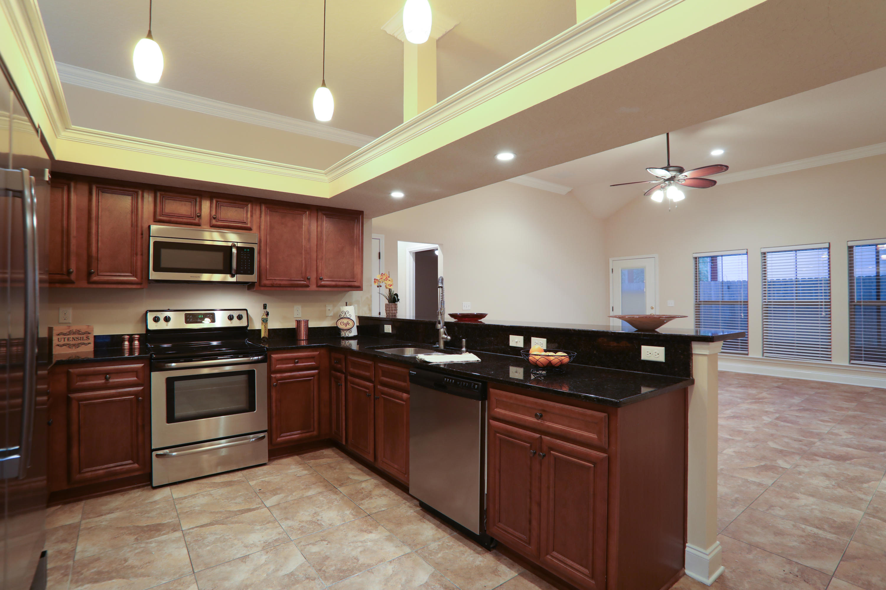 WOODLAND ACRES - Residential