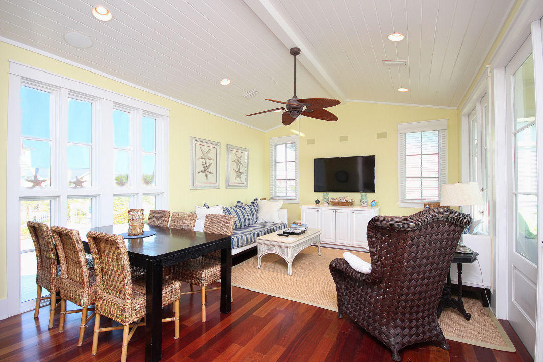 SEASIDE 17 - Residential