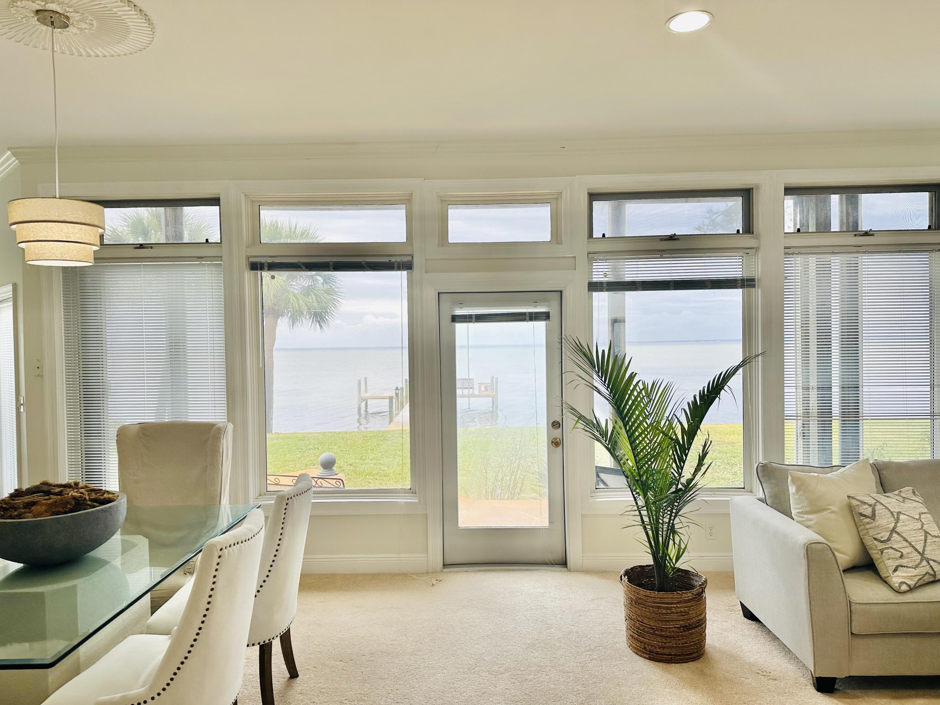 BAY ESTATES - Residential Lease