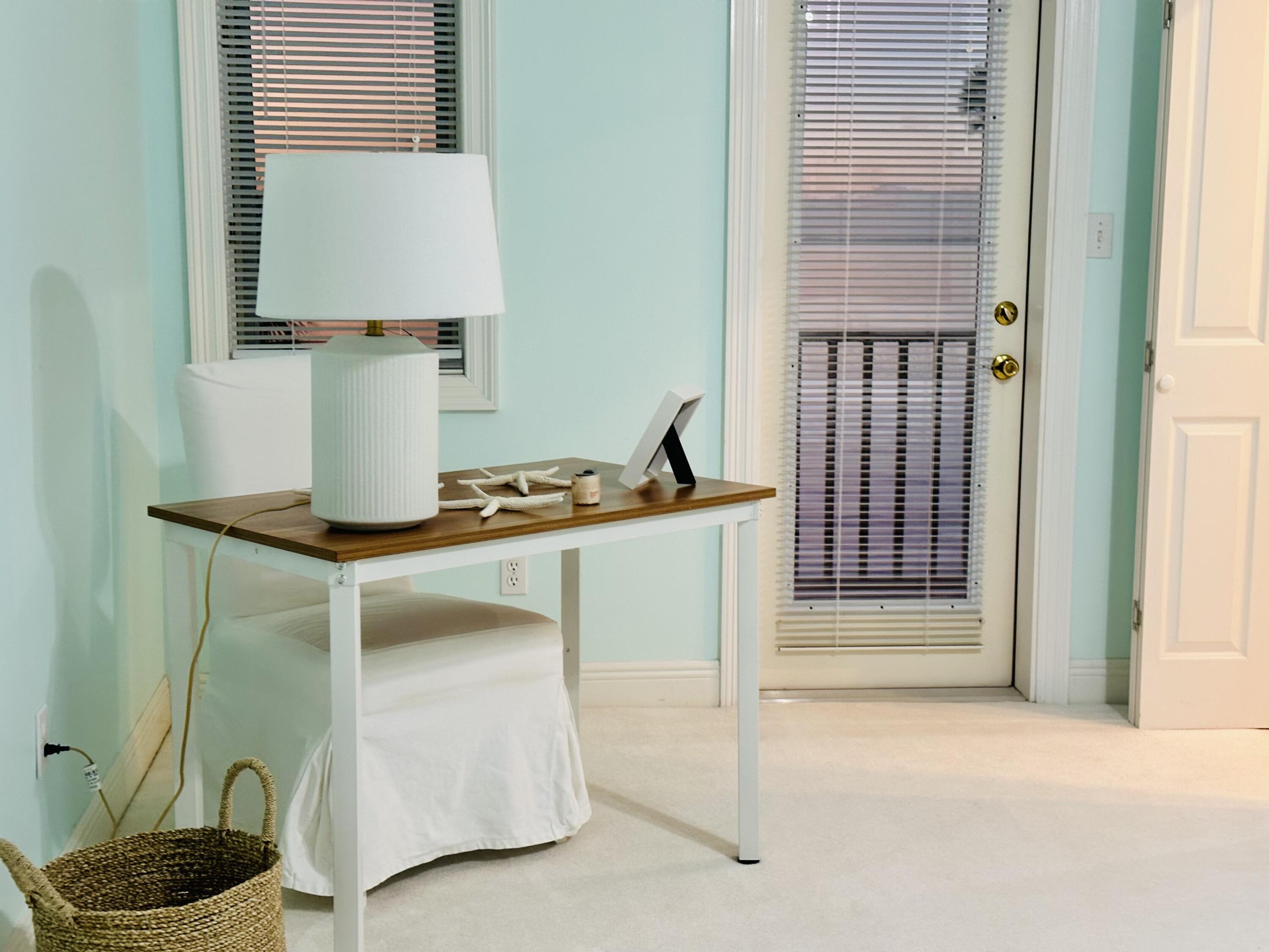 BAY ESTATES - Residential Lease