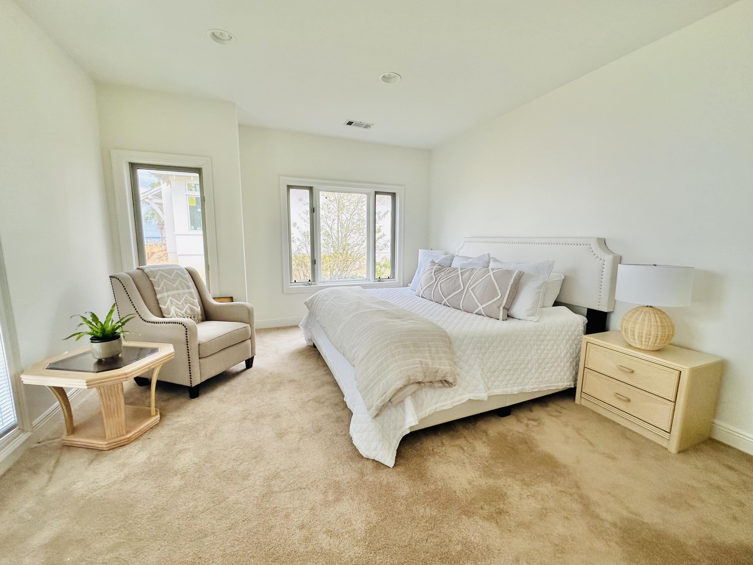 BAY ESTATES - Residential Lease