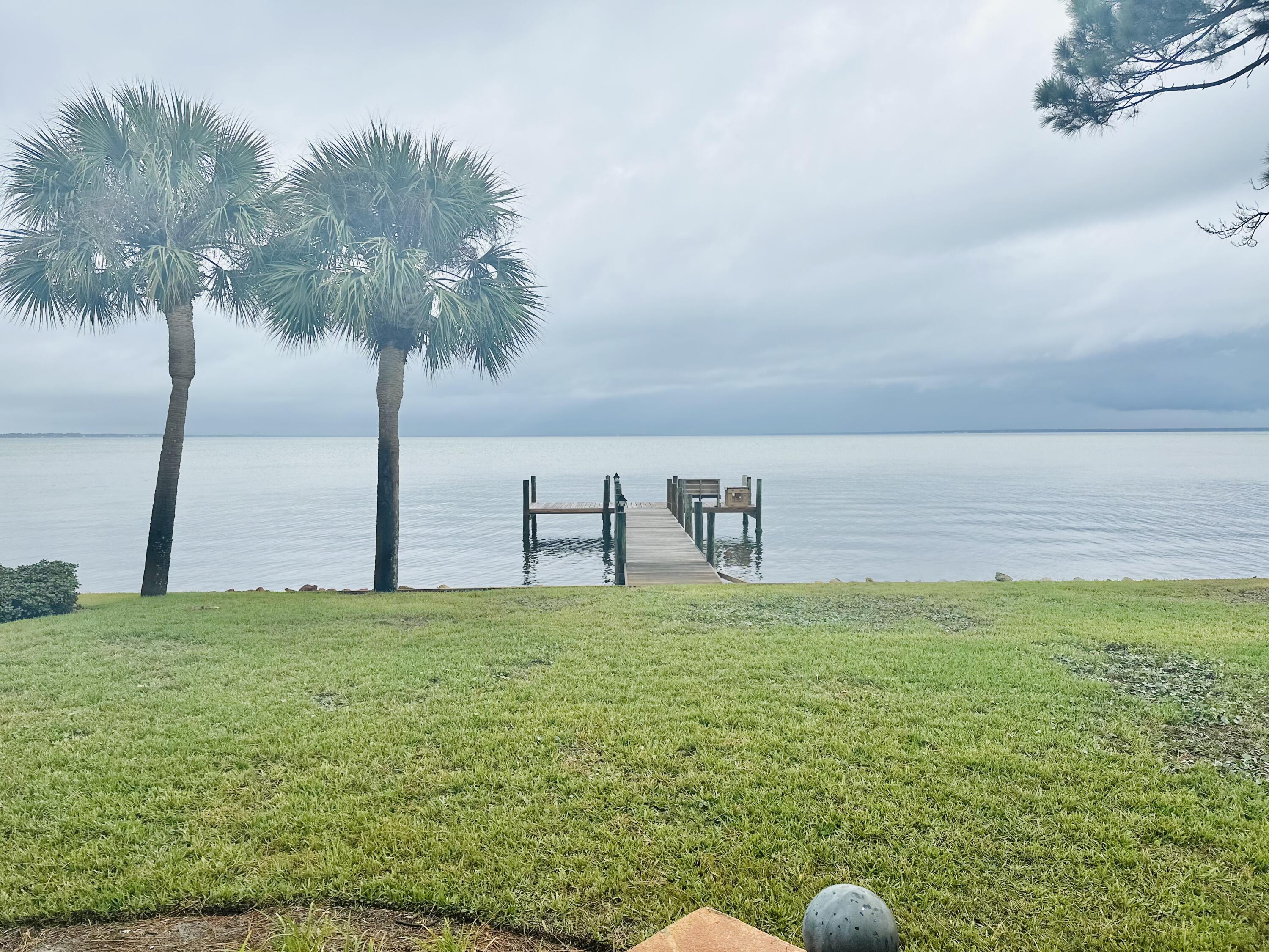 BAY ESTATES - Residential Lease