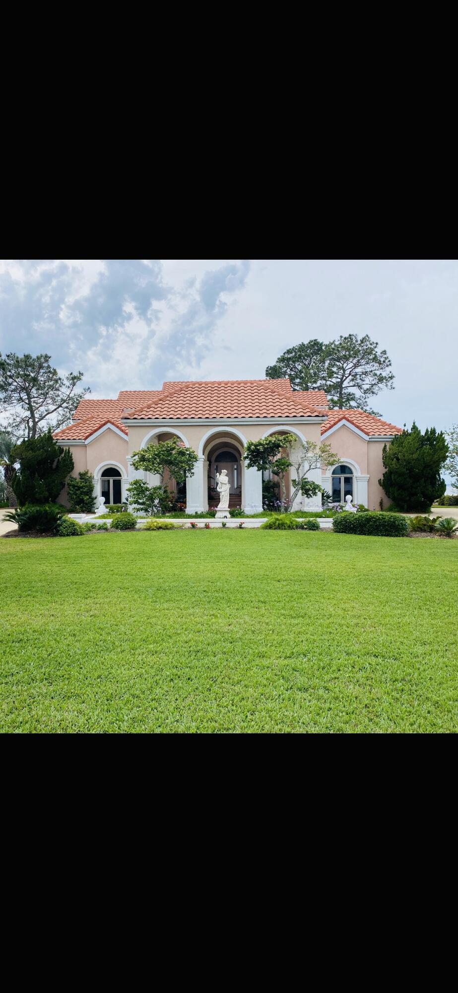 BAY ESTATES - Residential Lease