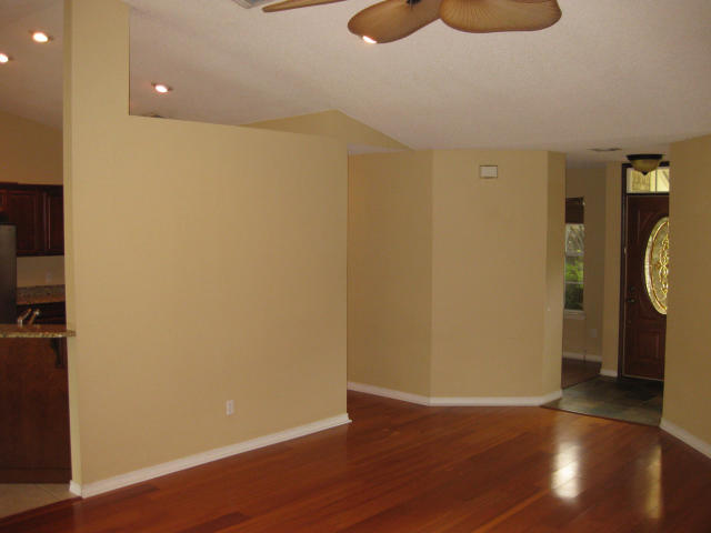 BISCAYNE POINTE - Residential